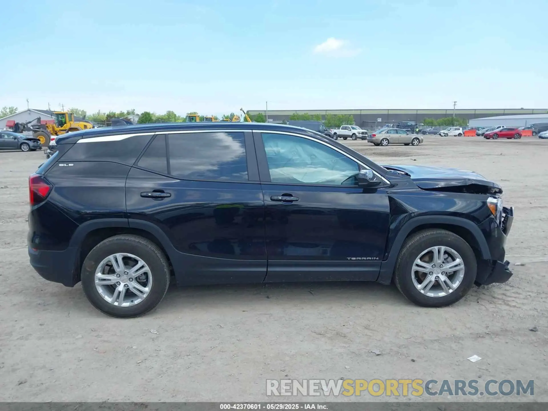 13 fotografías del automóvil dañado 3GKALMEG0PL137708 GMC TERRAIN 2023