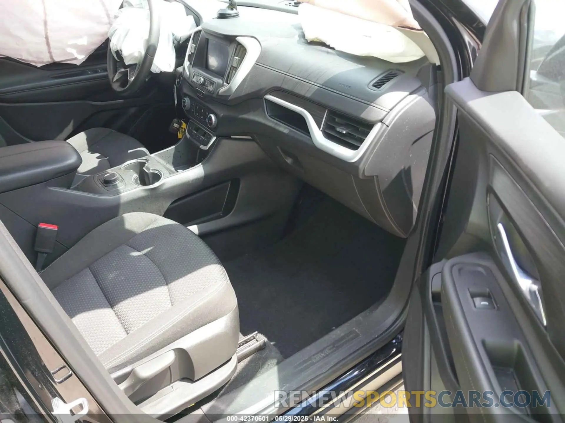5 fotografías del automóvil dañado 3GKALMEG0PL137708 GMC TERRAIN 2023