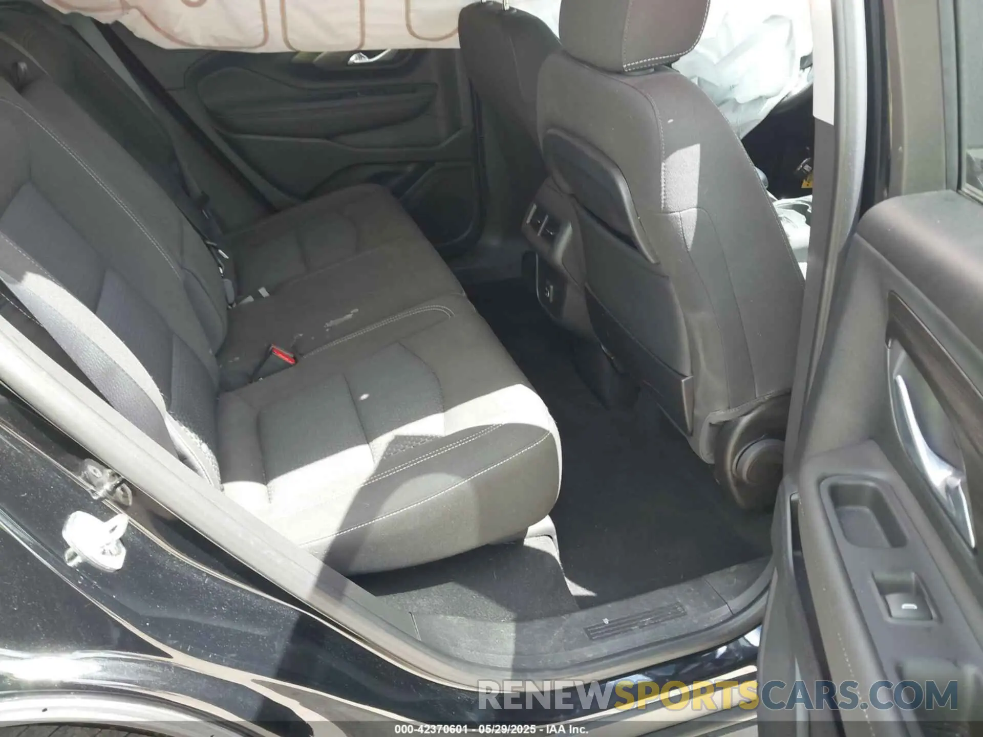 8 fotografías del automóvil dañado 3GKALMEG0PL137708 GMC TERRAIN 2023