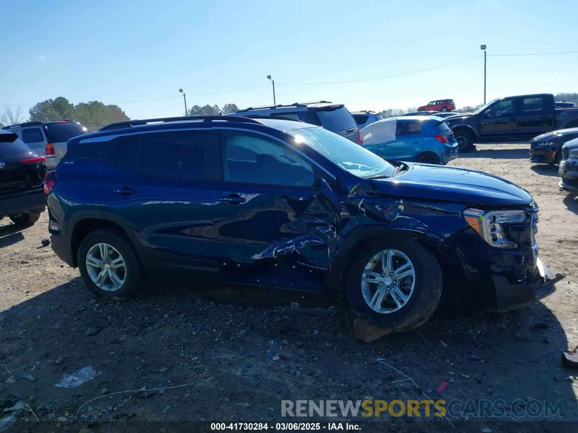 13 fotografías del automóvil dañado 3GKALMEG0PL176959 GMC TERRAIN 2023