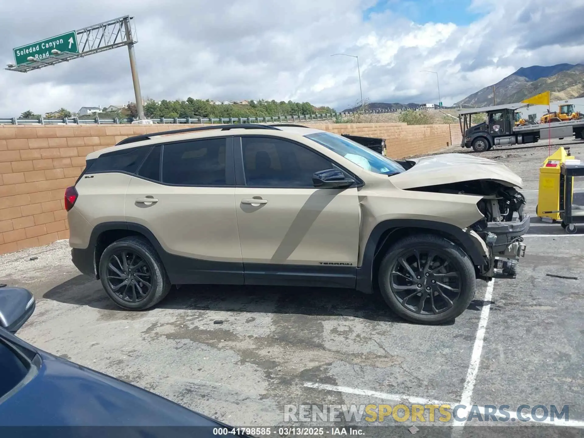 13 fotografías del automóvil dañado 3GKALMEG1PL144313 GMC TERRAIN 2023