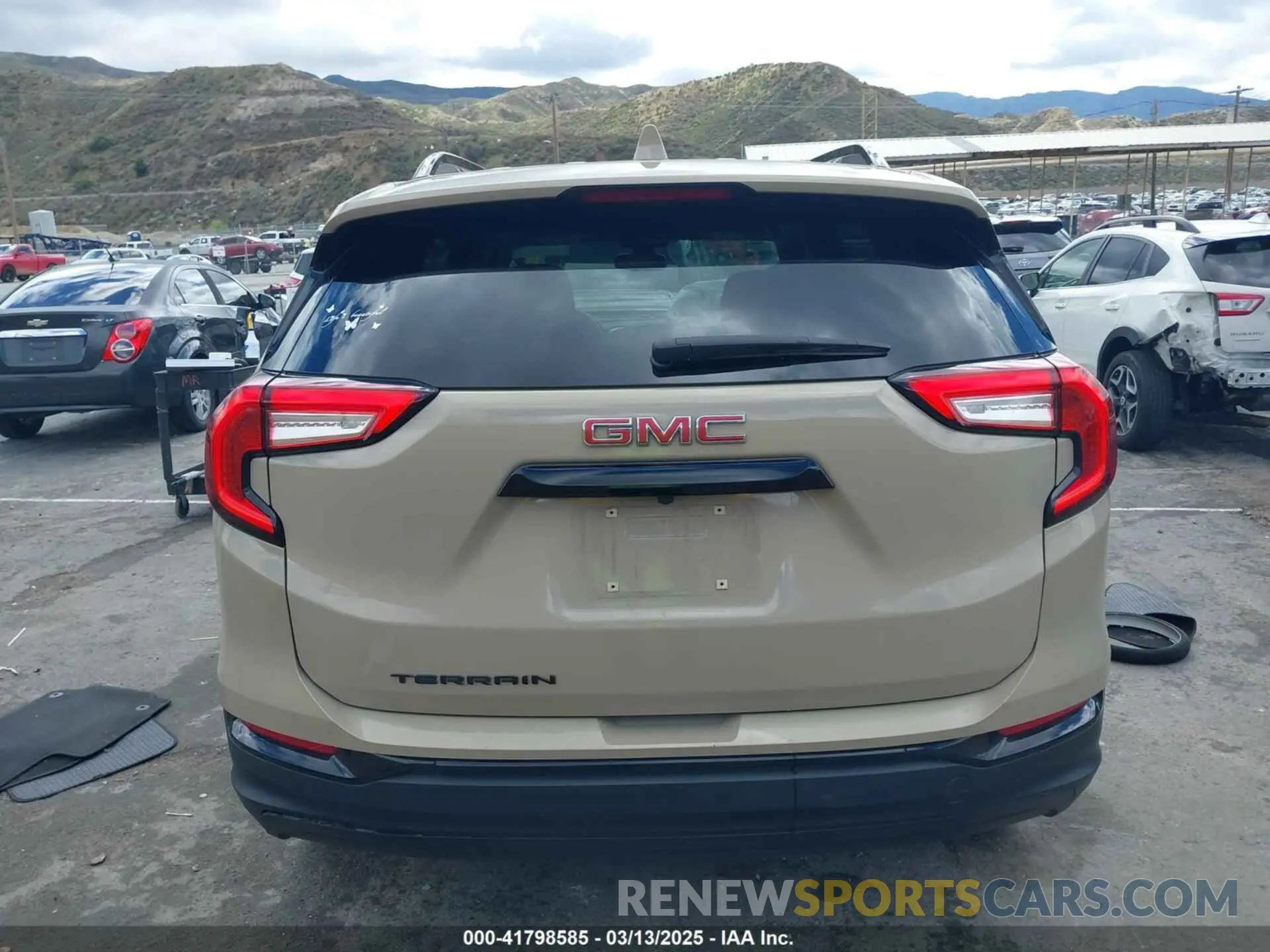 16 fotografías del automóvil dañado 3GKALMEG1PL144313 GMC TERRAIN 2023