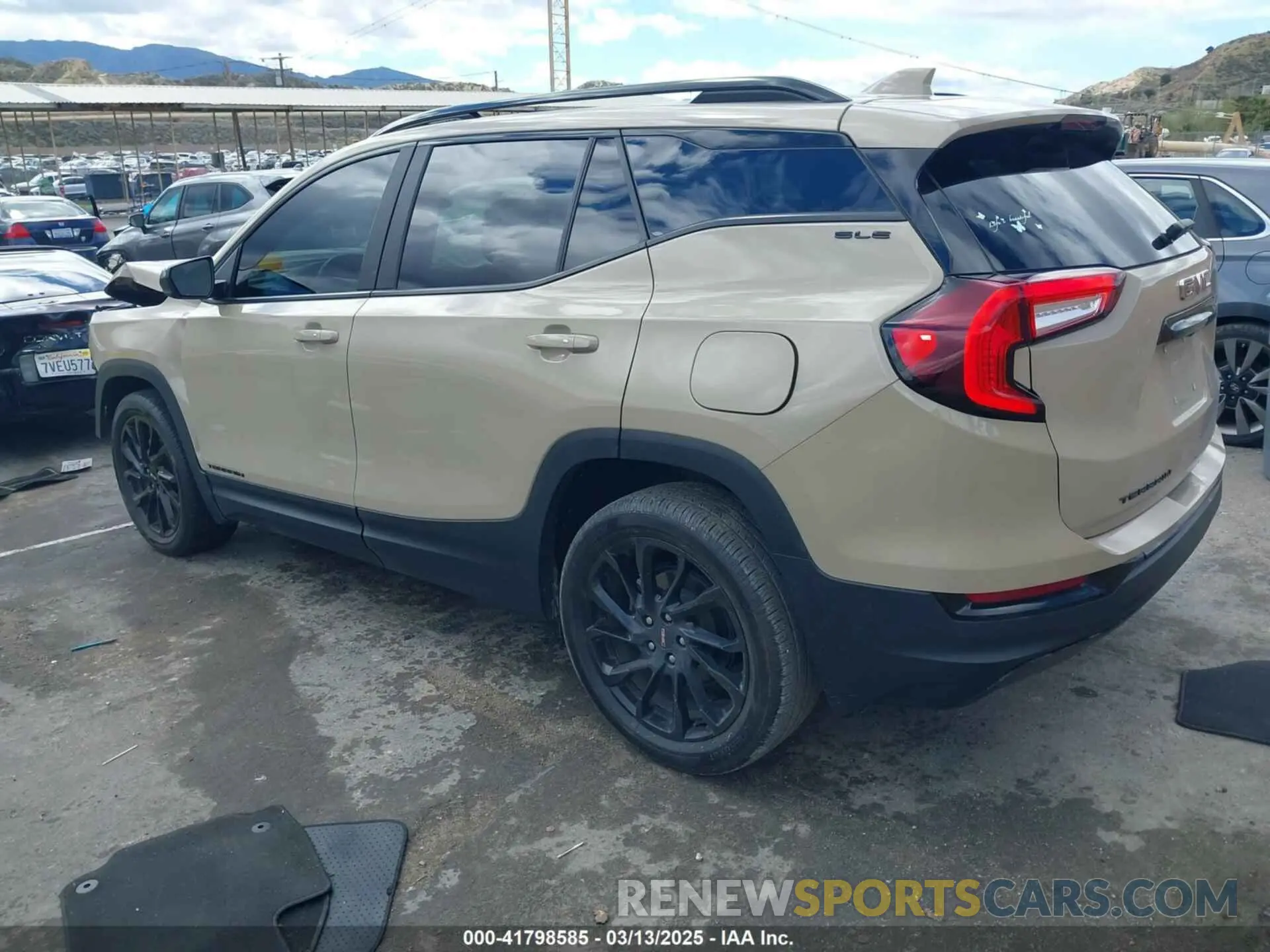 3 fotografías del automóvil dañado 3GKALMEG1PL144313 GMC TERRAIN 2023