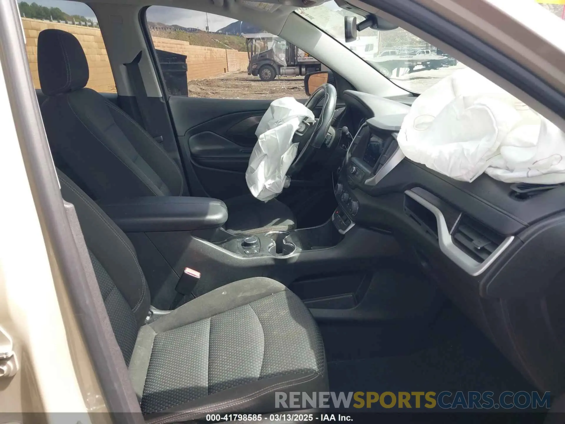 5 fotografías del automóvil dañado 3GKALMEG1PL144313 GMC TERRAIN 2023