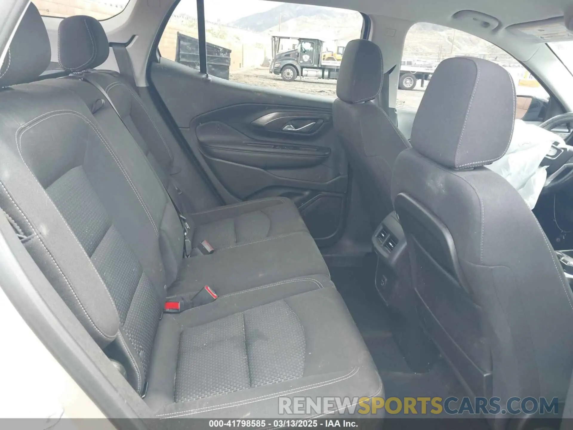 8 fotografías del automóvil dañado 3GKALMEG1PL144313 GMC TERRAIN 2023