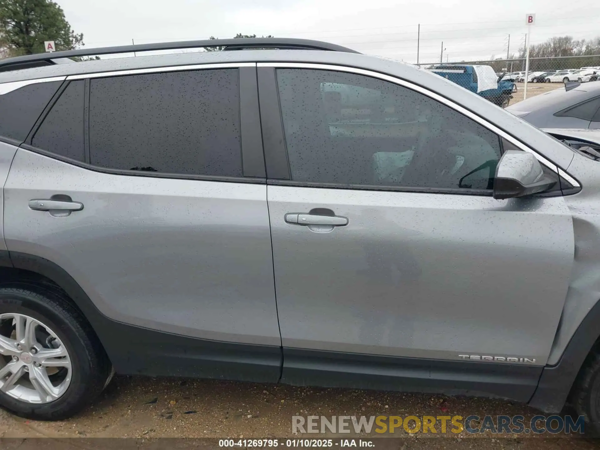 13 fotografías del automóvil dañado 3GKALMEG2PL213509 GMC TERRAIN 2023
