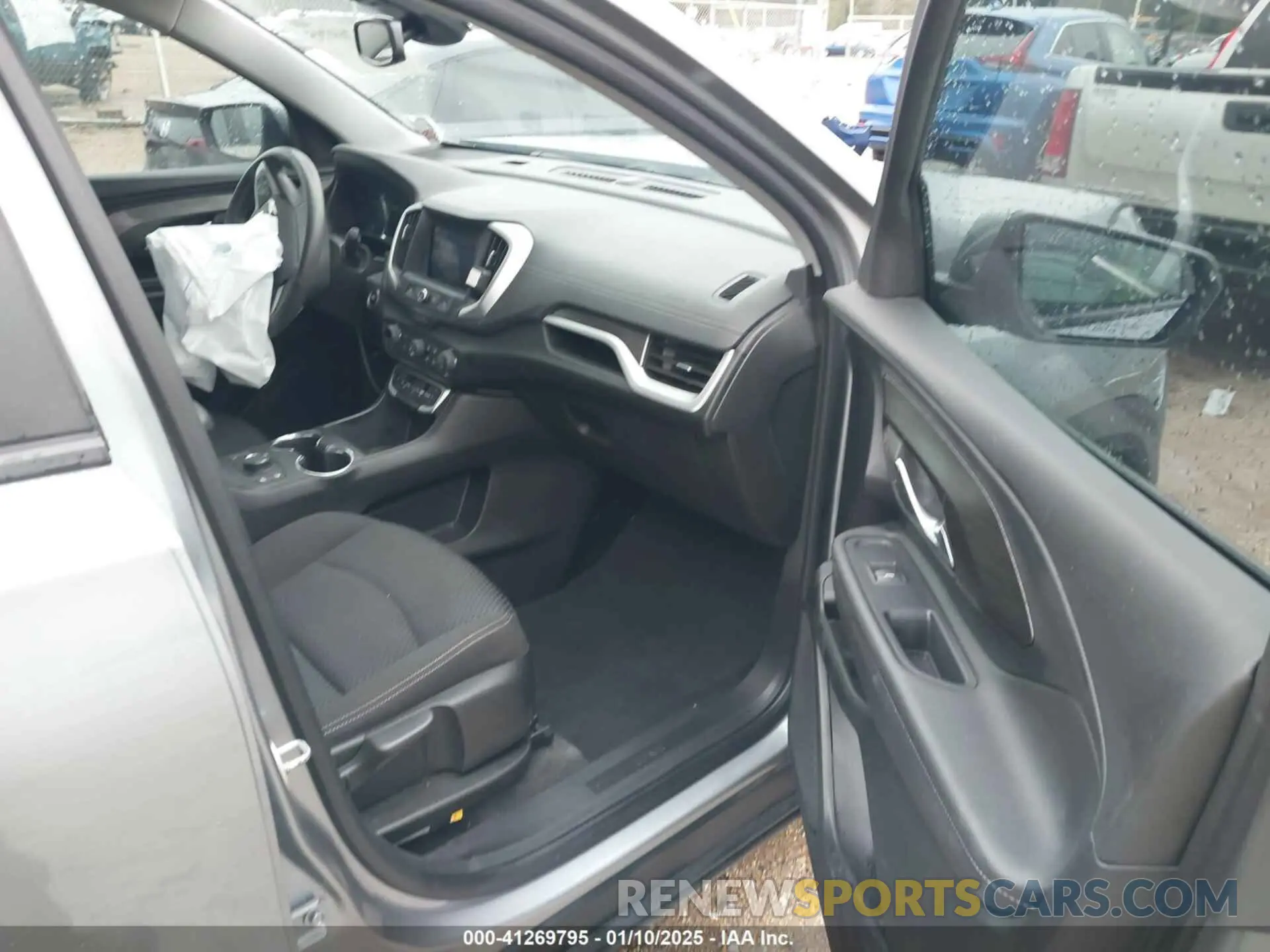 5 fotografías del automóvil dañado 3GKALMEG2PL213509 GMC TERRAIN 2023