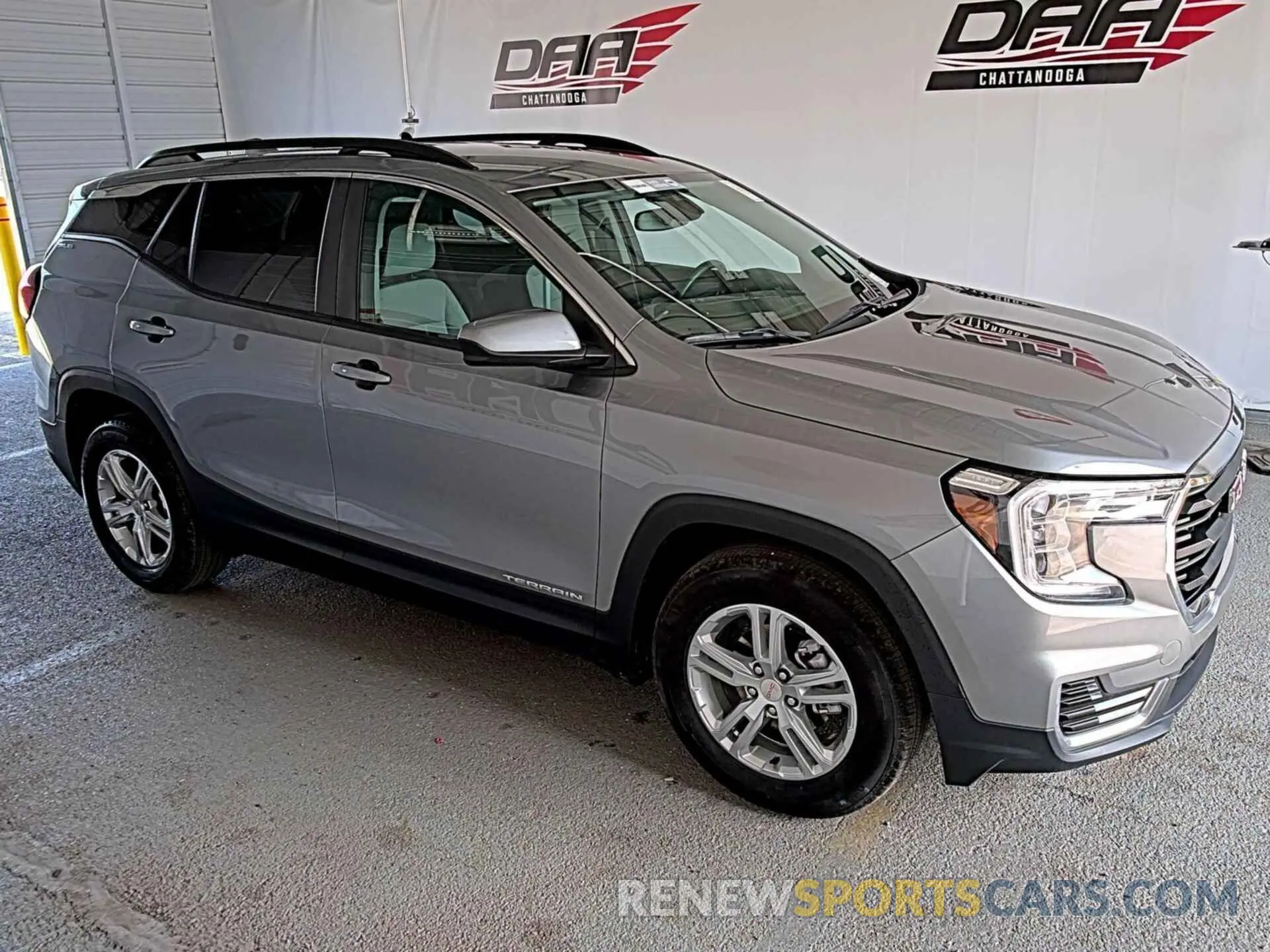 18 fotografías del automóvil dañado 3GKALMEG8PL106111 GMC TERRAIN 2023