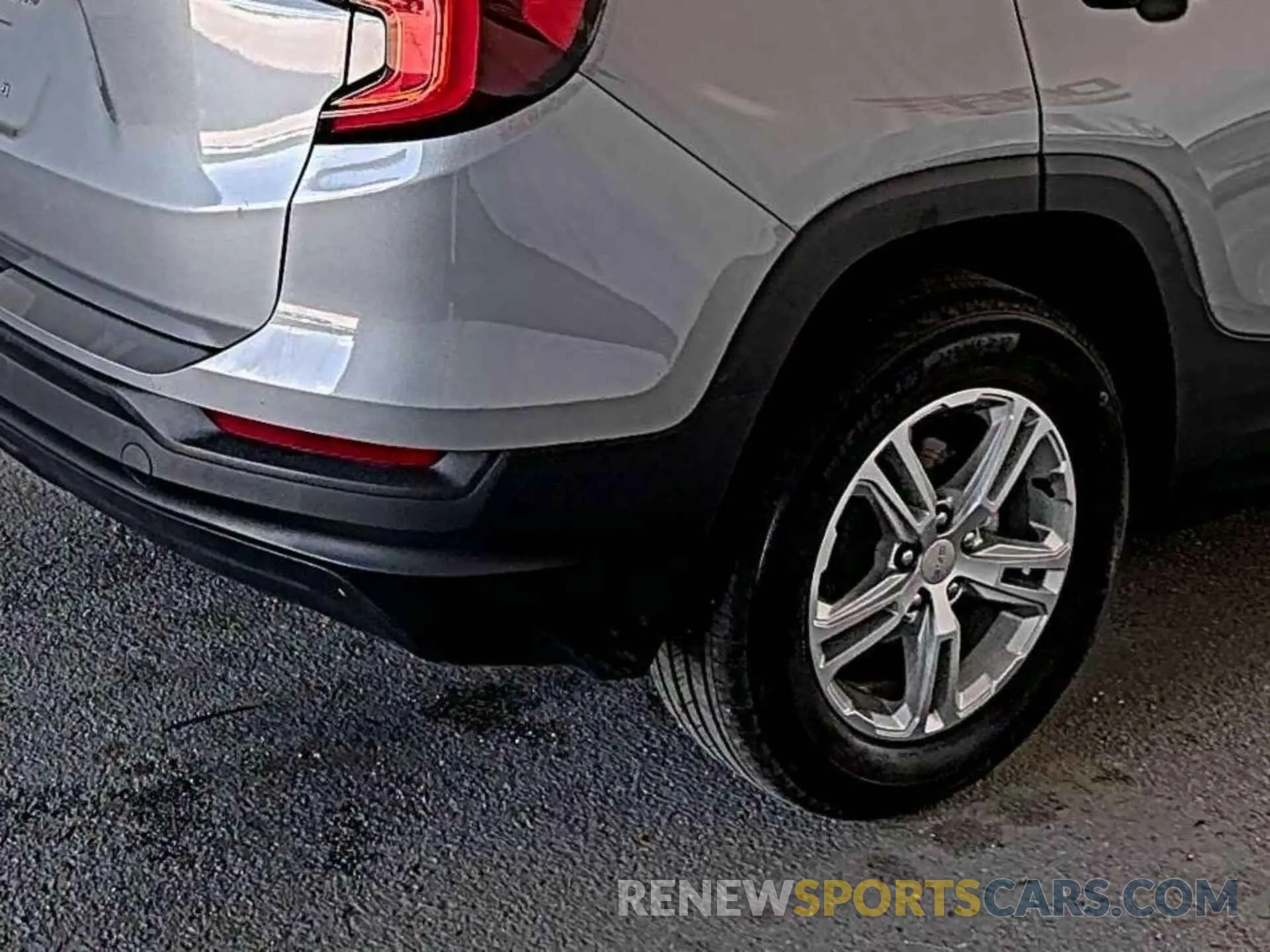 29 fotografías del automóvil dañado 3GKALMEG8PL106111 GMC TERRAIN 2023