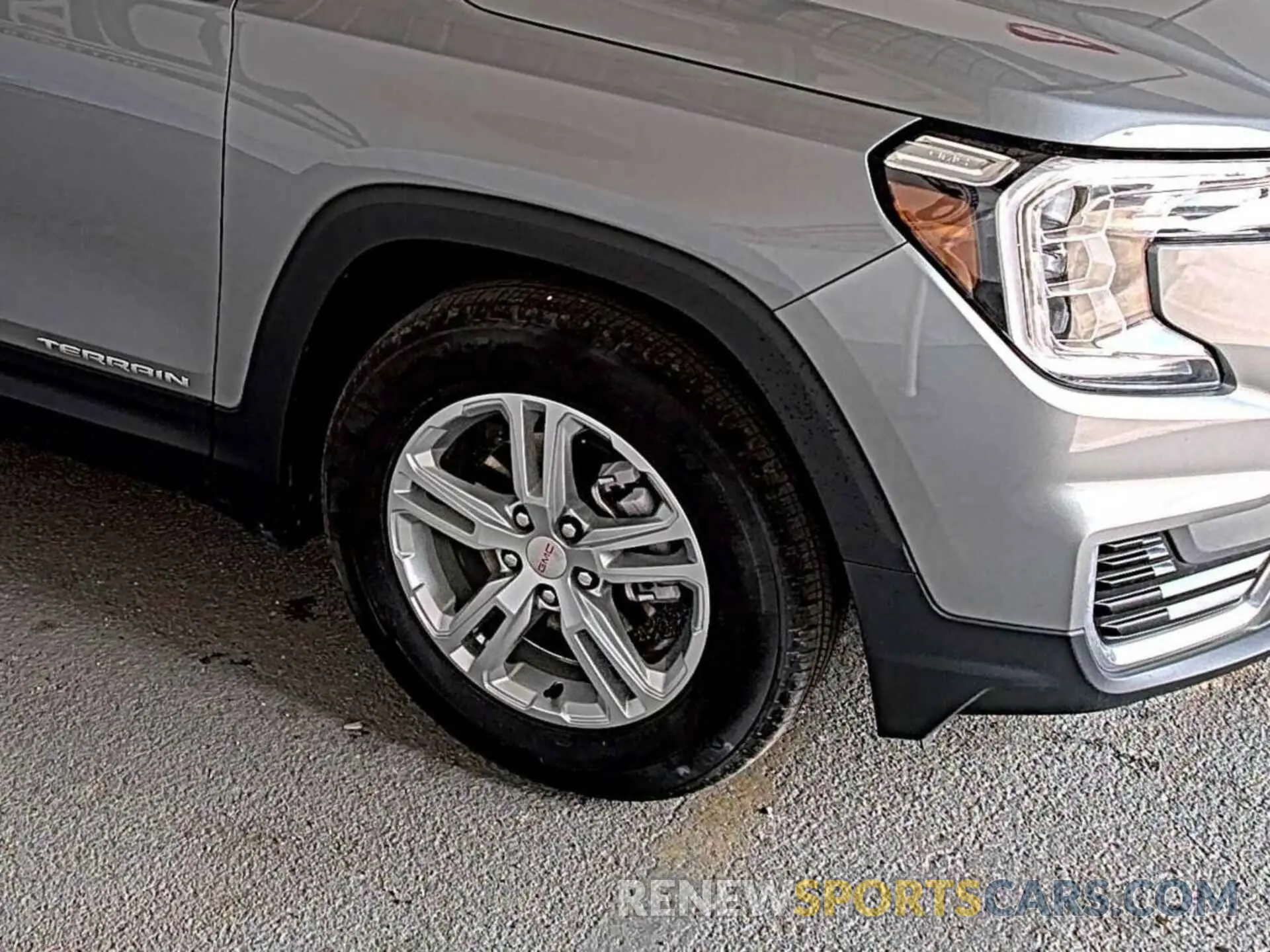 30 fotografías del automóvil dañado 3GKALMEG8PL106111 GMC TERRAIN 2023