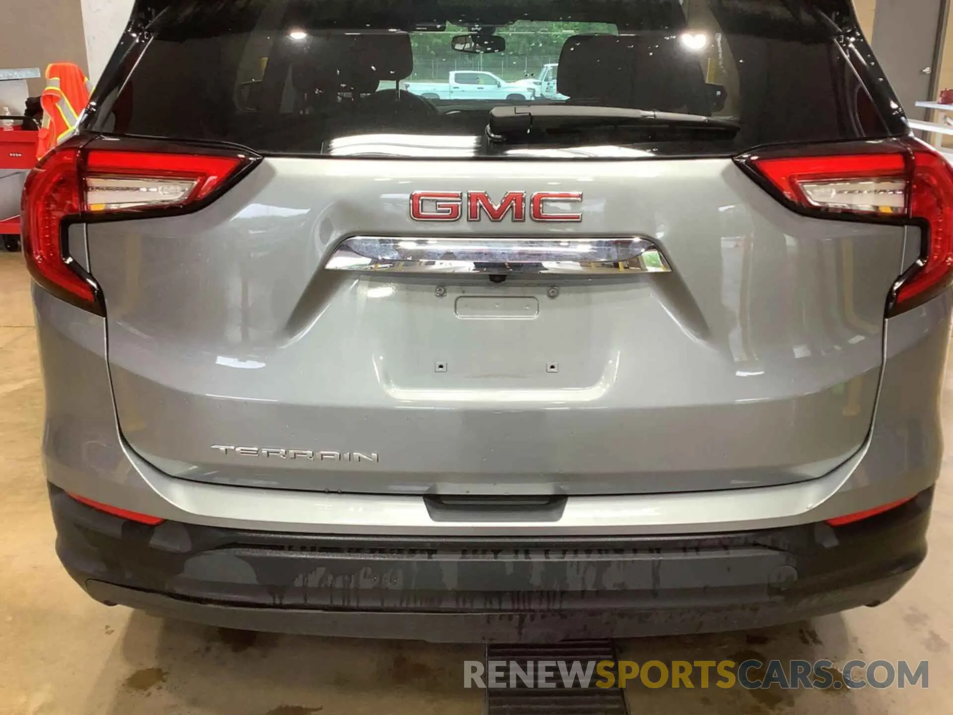 32 fotografías del automóvil dañado 3GKALMEG8PL106111 GMC TERRAIN 2023