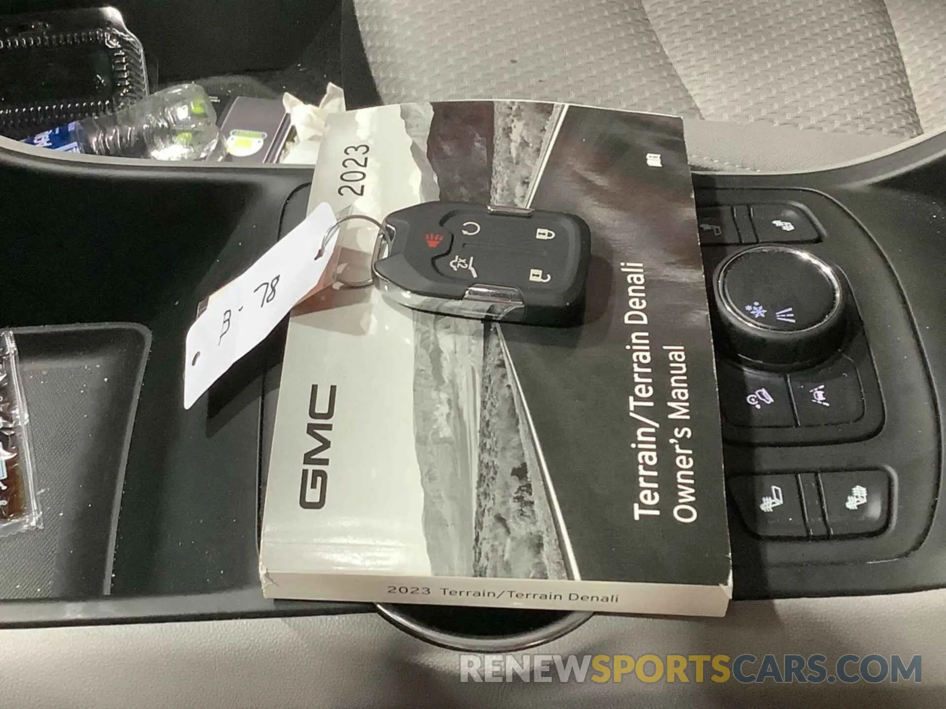 35 fotografías del automóvil dañado 3GKALMEG8PL106111 GMC TERRAIN 2023
