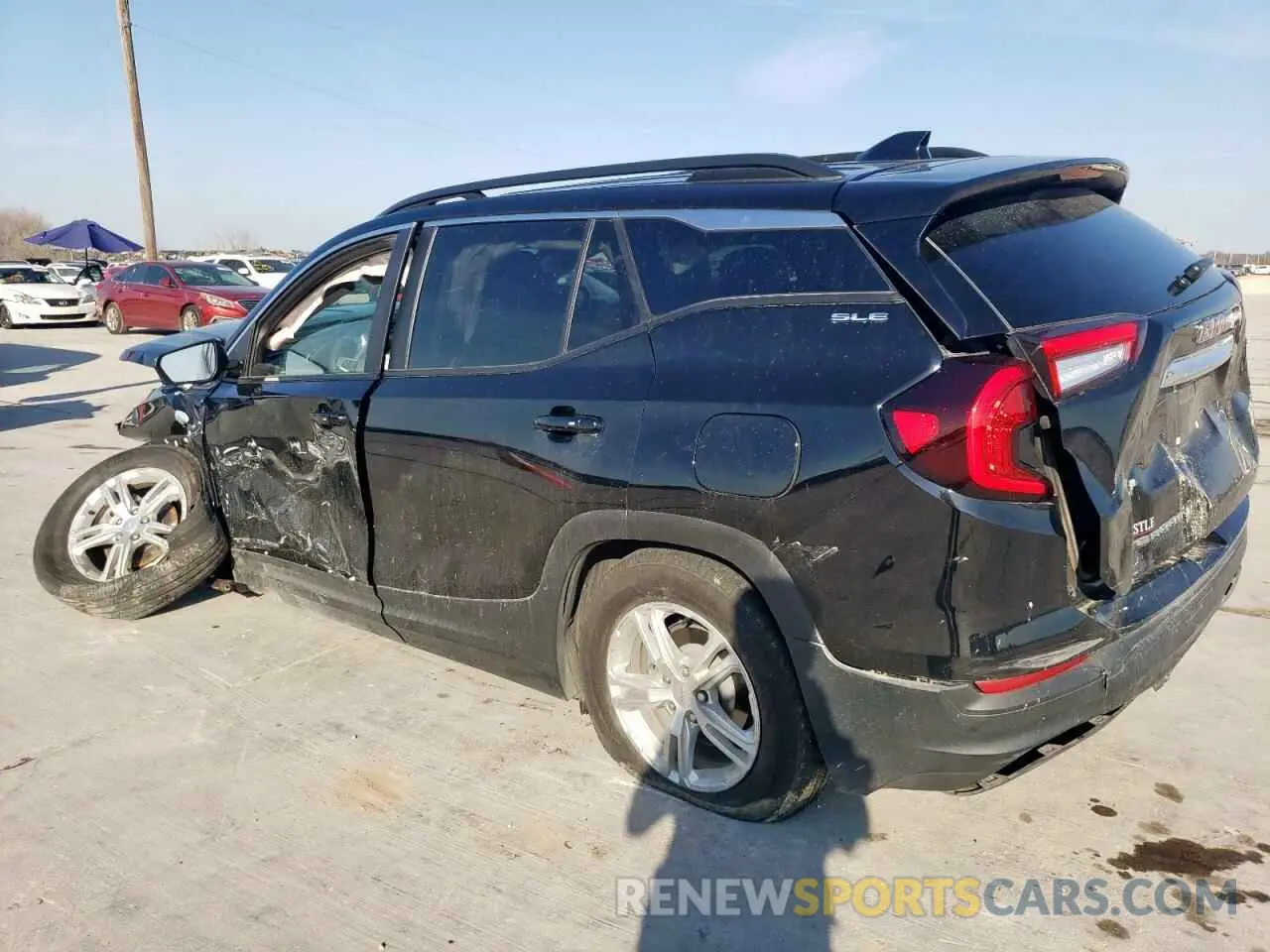 2 fotografías del automóvil dañado 3GKALMEG8PL126083 GMC TERRAIN 2023