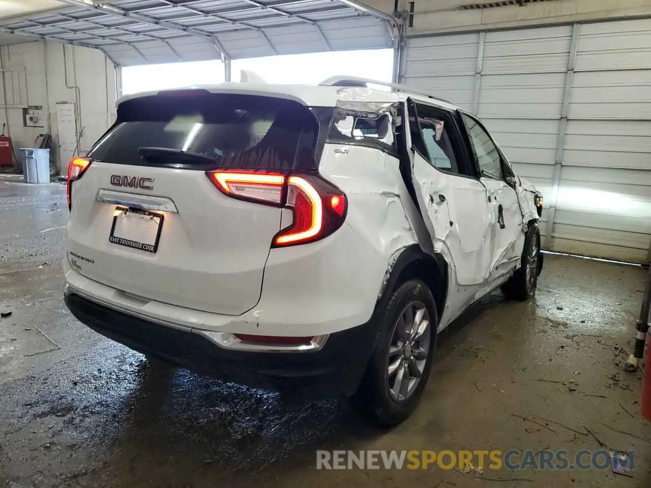 3 fotografías del automóvil dañado 3GKALPEG1PL200123 GMC TERRAIN 2023