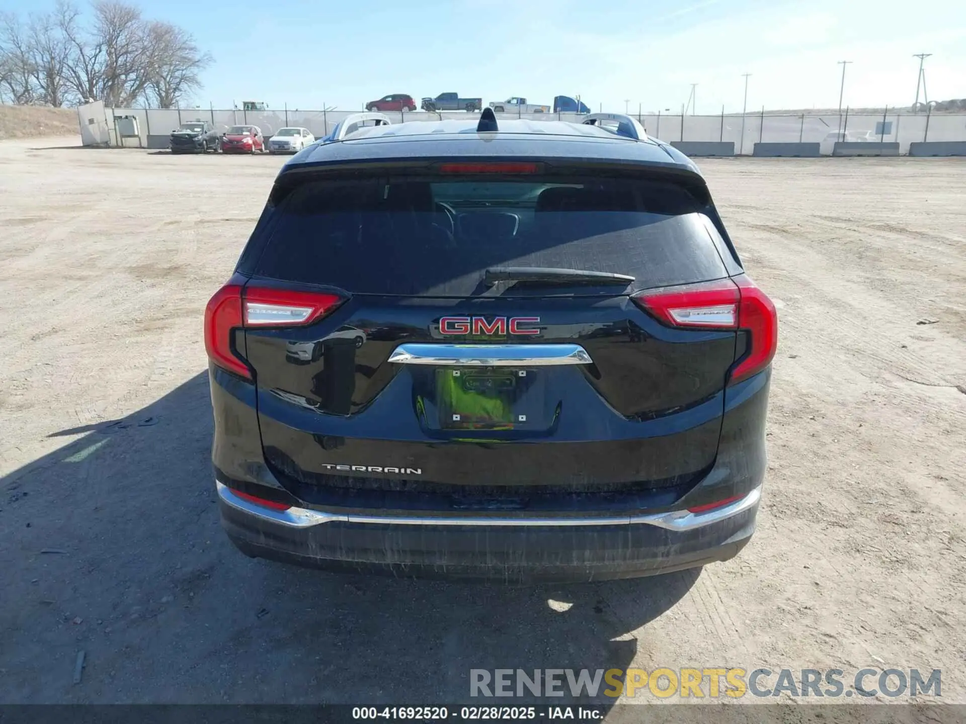 16 fotografías del automóvil dañado 3GKALPEG2PL141602 GMC TERRAIN 2023