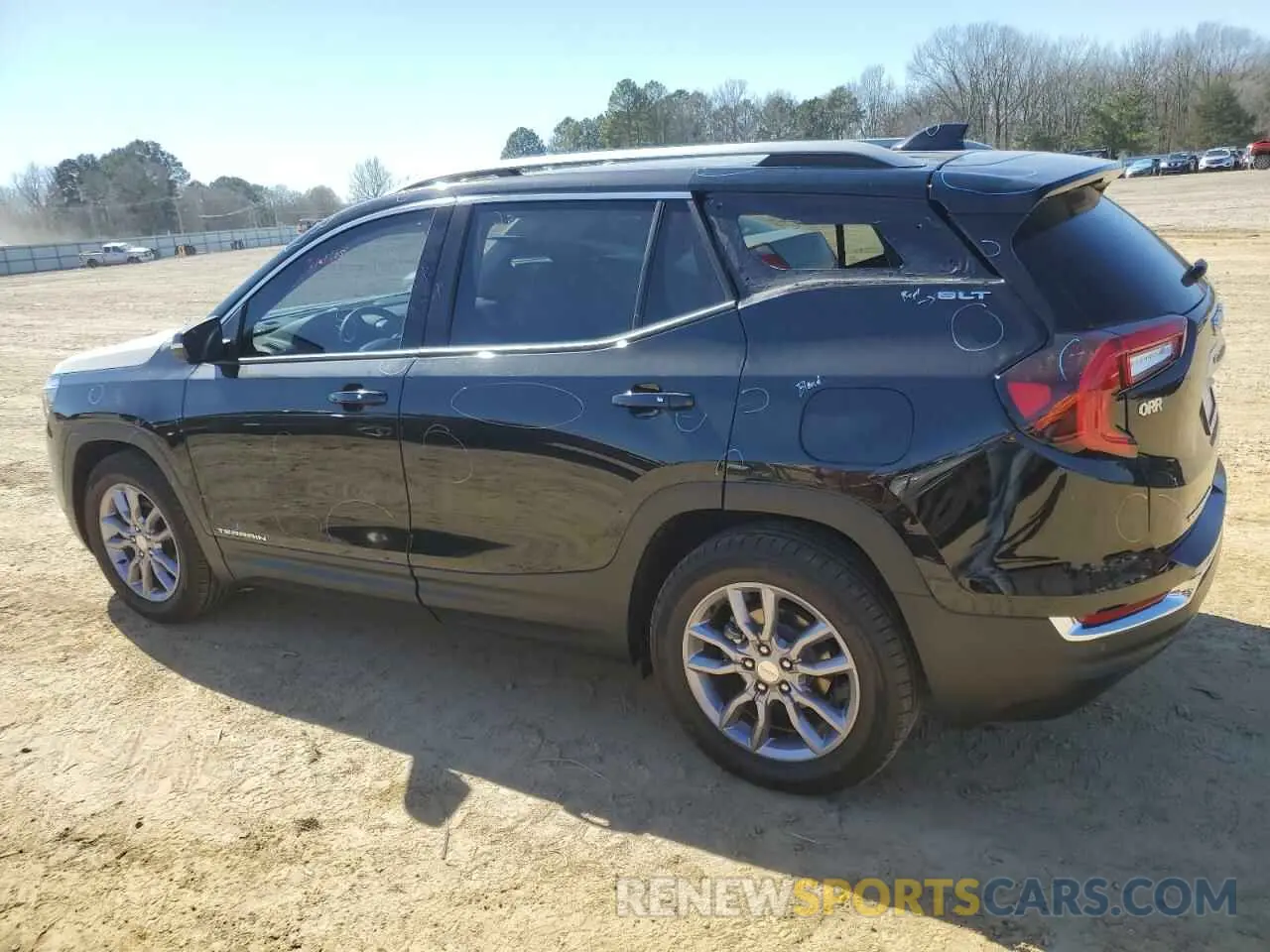 2 fotografías del automóvil dañado 3GKALPEG5PL229396 GMC TERRAIN 2023