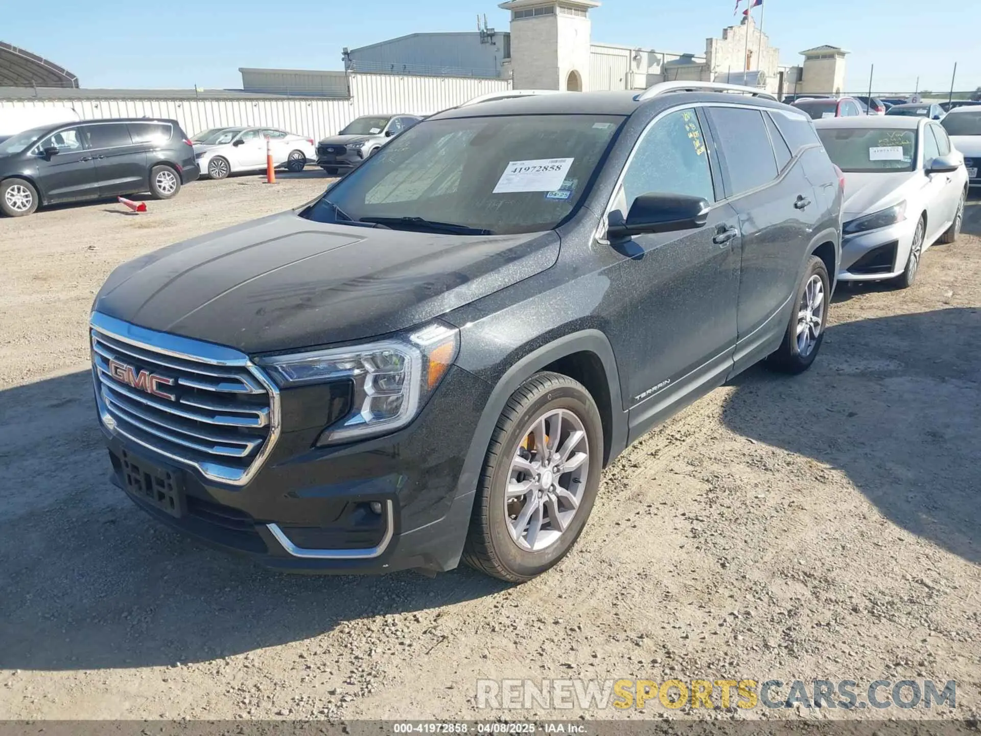 2 fotografías del automóvil dañado 3GKALPEG8PL245947 GMC TERRAIN 2023