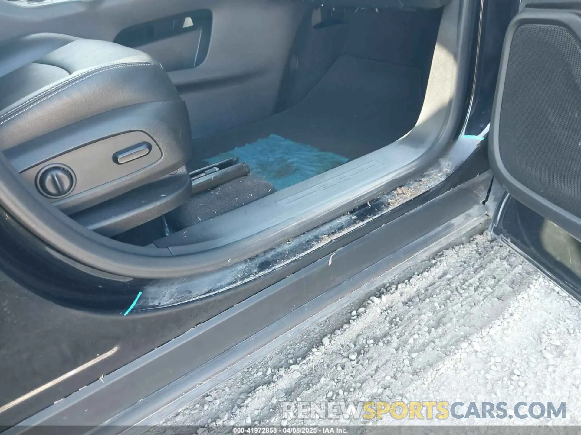 6 fotografías del automóvil dañado 3GKALPEG8PL245947 GMC TERRAIN 2023
