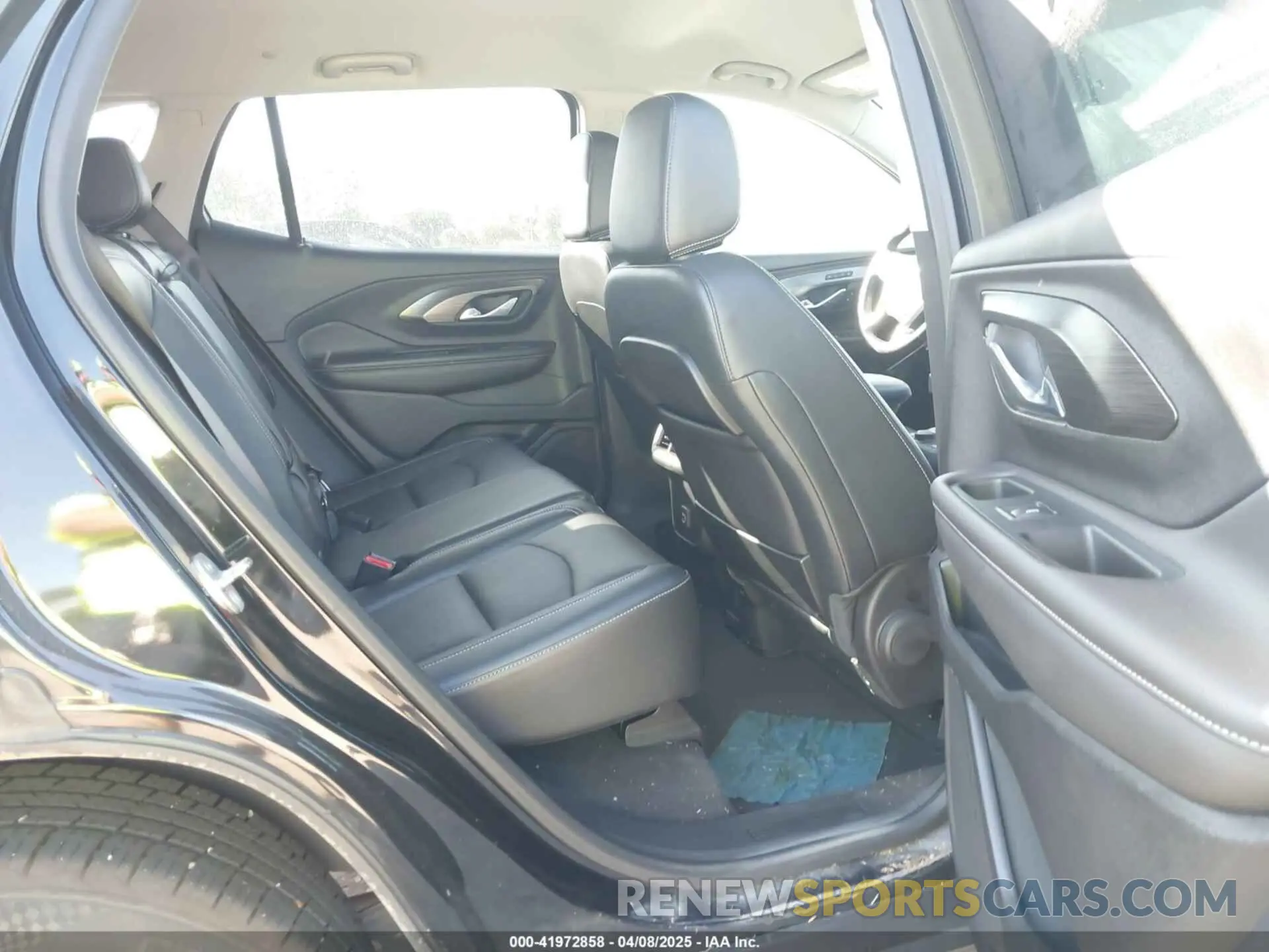 8 fotografías del automóvil dañado 3GKALPEG8PL245947 GMC TERRAIN 2023