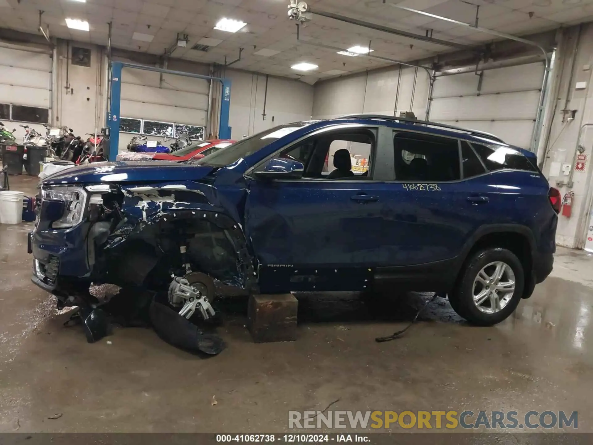 14 fotografías del automóvil dañado 3GKALTEG9PL137698 GMC TERRAIN 2023