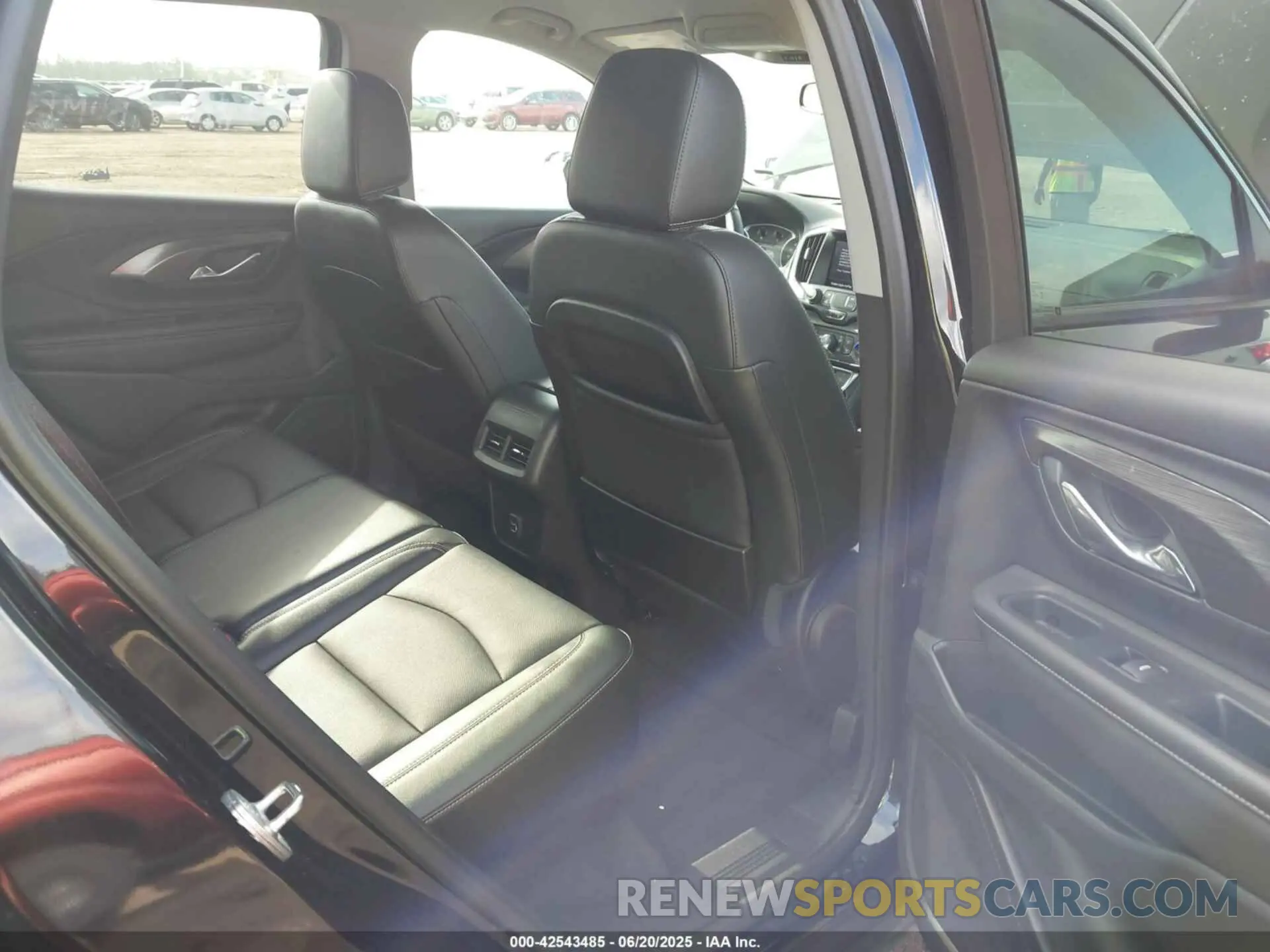 8 fotografías del automóvil dañado 3GKALVEG5PL191771 GMC TERRAIN 2023