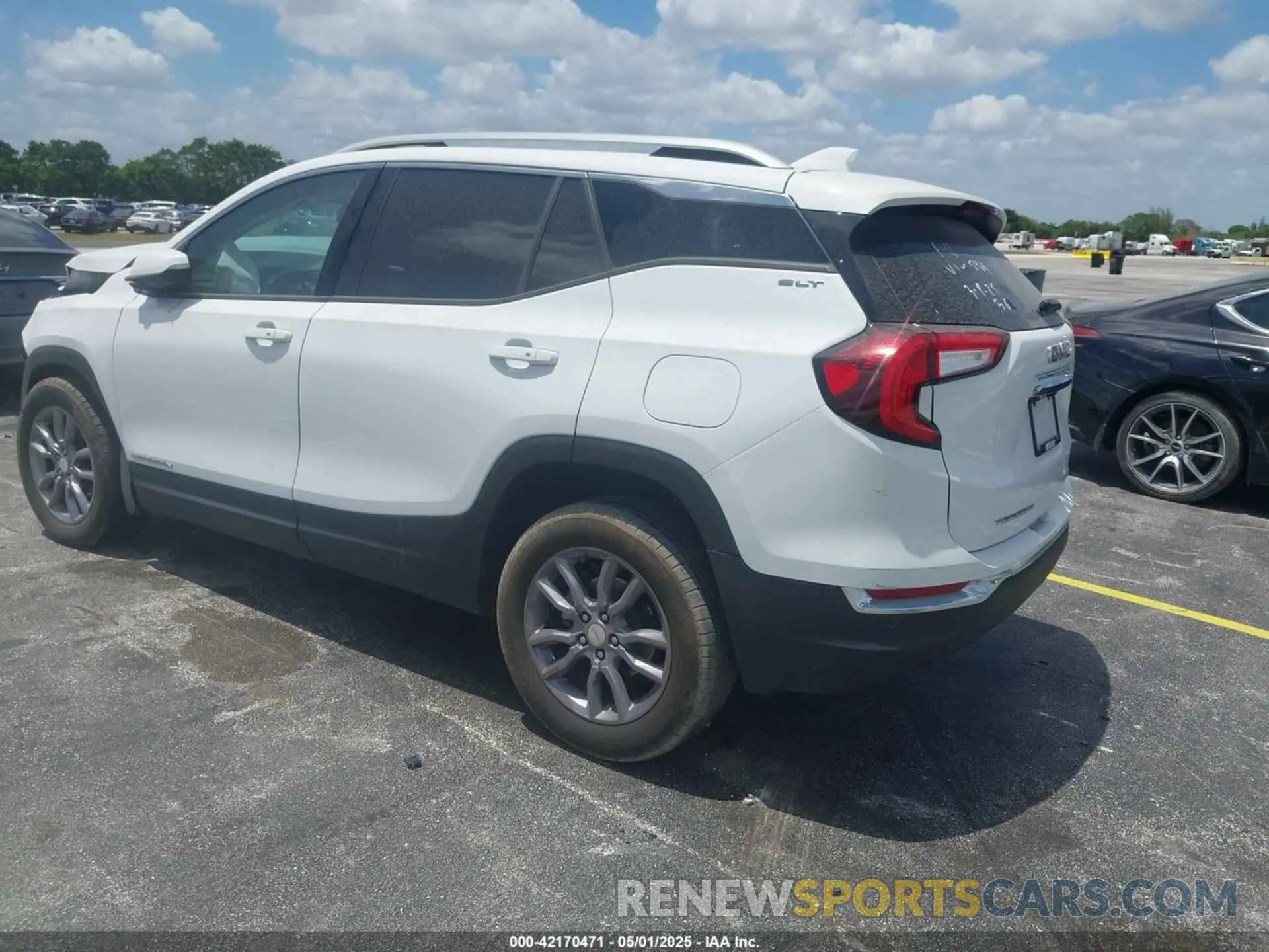 3 fotografías del automóvil dañado 3GKALVEG8PL165469 GMC TERRAIN 2023