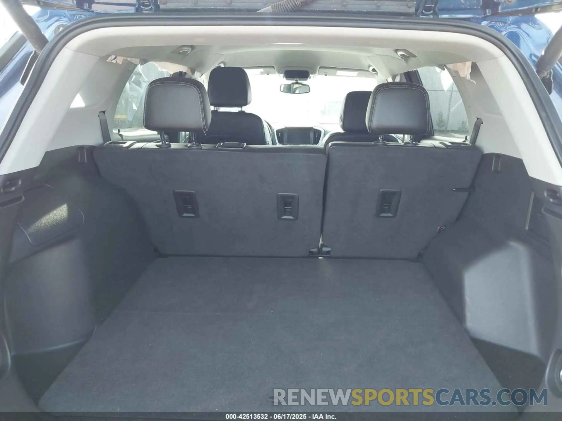 17 fotografías del automóvil dañado 3GKALVEG8PL170896 GMC TERRAIN 2023