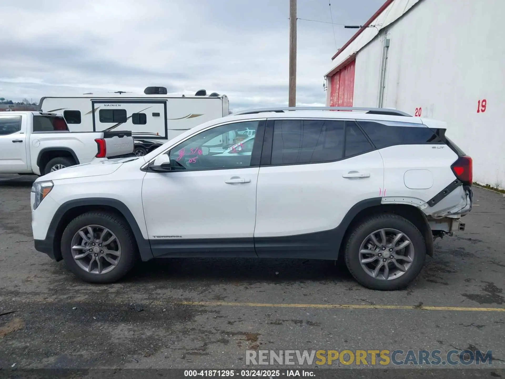 15 fotografías del automóvil dañado 3GKALVEG9PL181051 GMC TERRAIN 2023