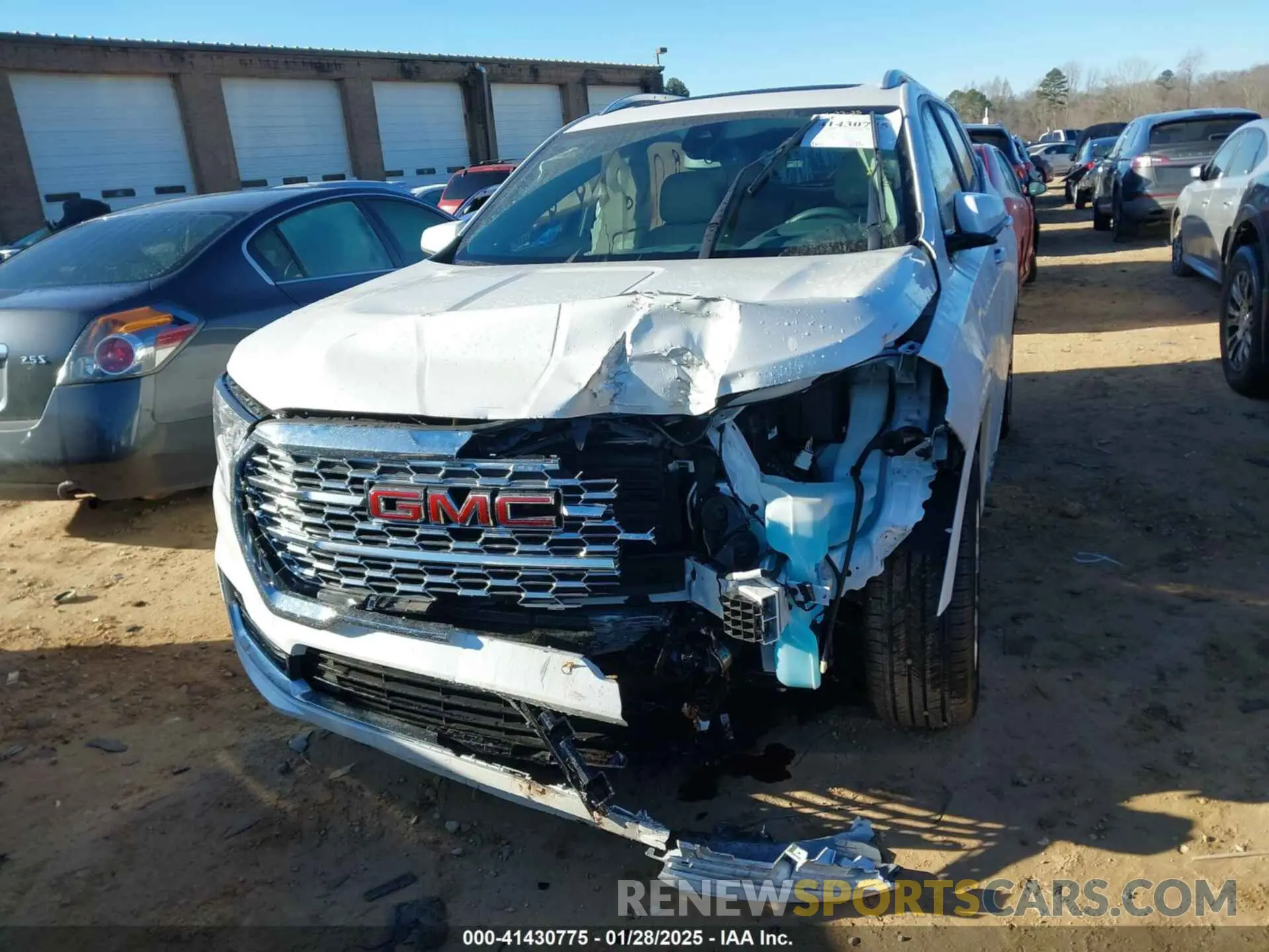 12 fotografías del automóvil dañado 3GKALXEG5PL103720 GMC TERRAIN 2023