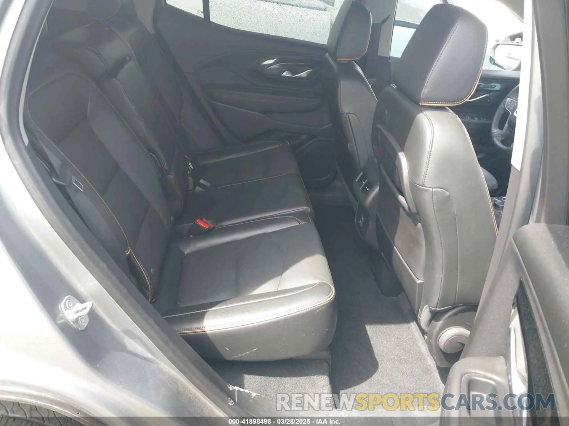 8 fotografías del automóvil dañado 3GKALYEG7PL178540 GMC TERRAIN 2023