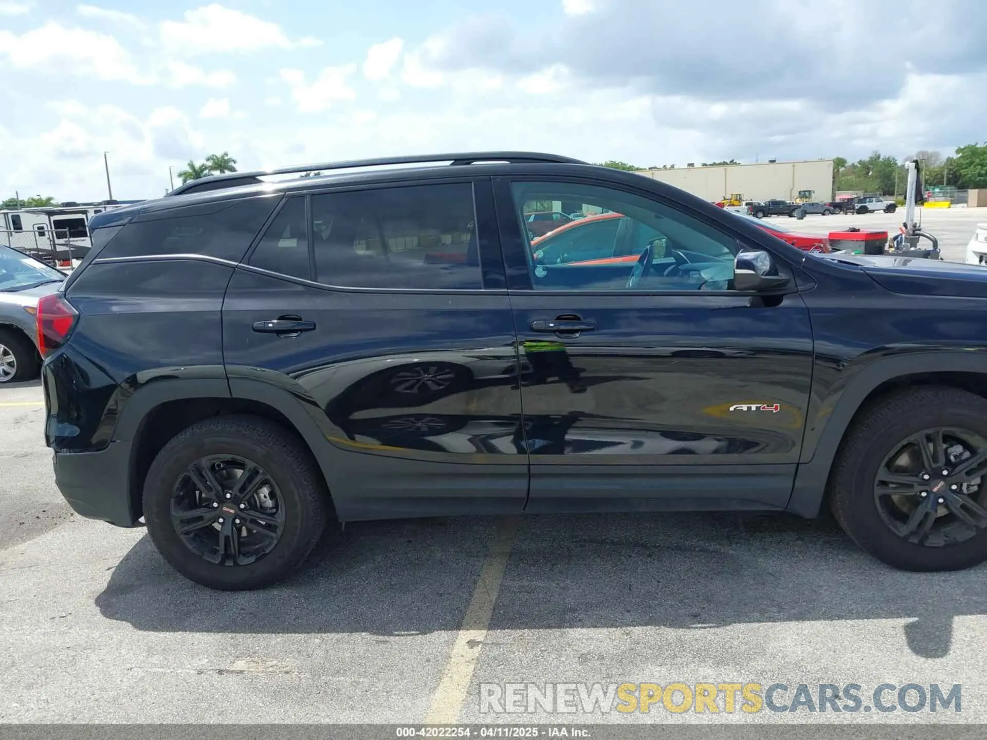 13 fotografías del automóvil dañado 3GKALYEG7PL250238 GMC TERRAIN 2023