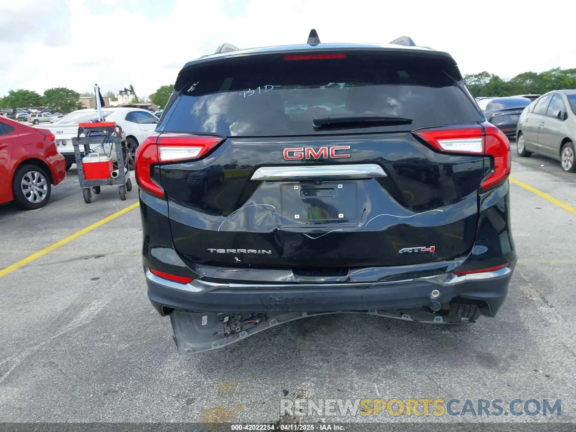 16 fotografías del automóvil dañado 3GKALYEG7PL250238 GMC TERRAIN 2023