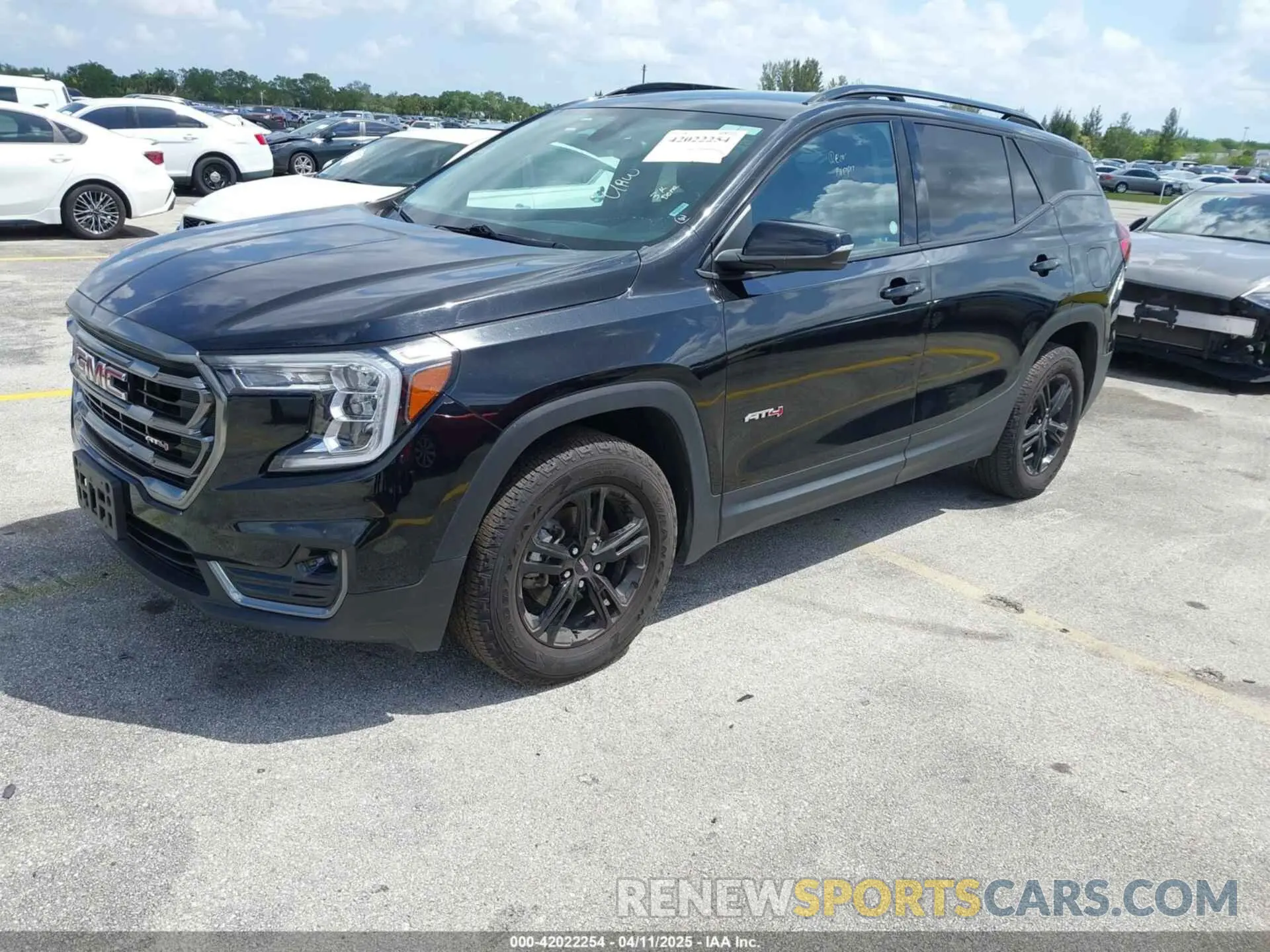 2 fotografías del automóvil dañado 3GKALYEG7PL250238 GMC TERRAIN 2023