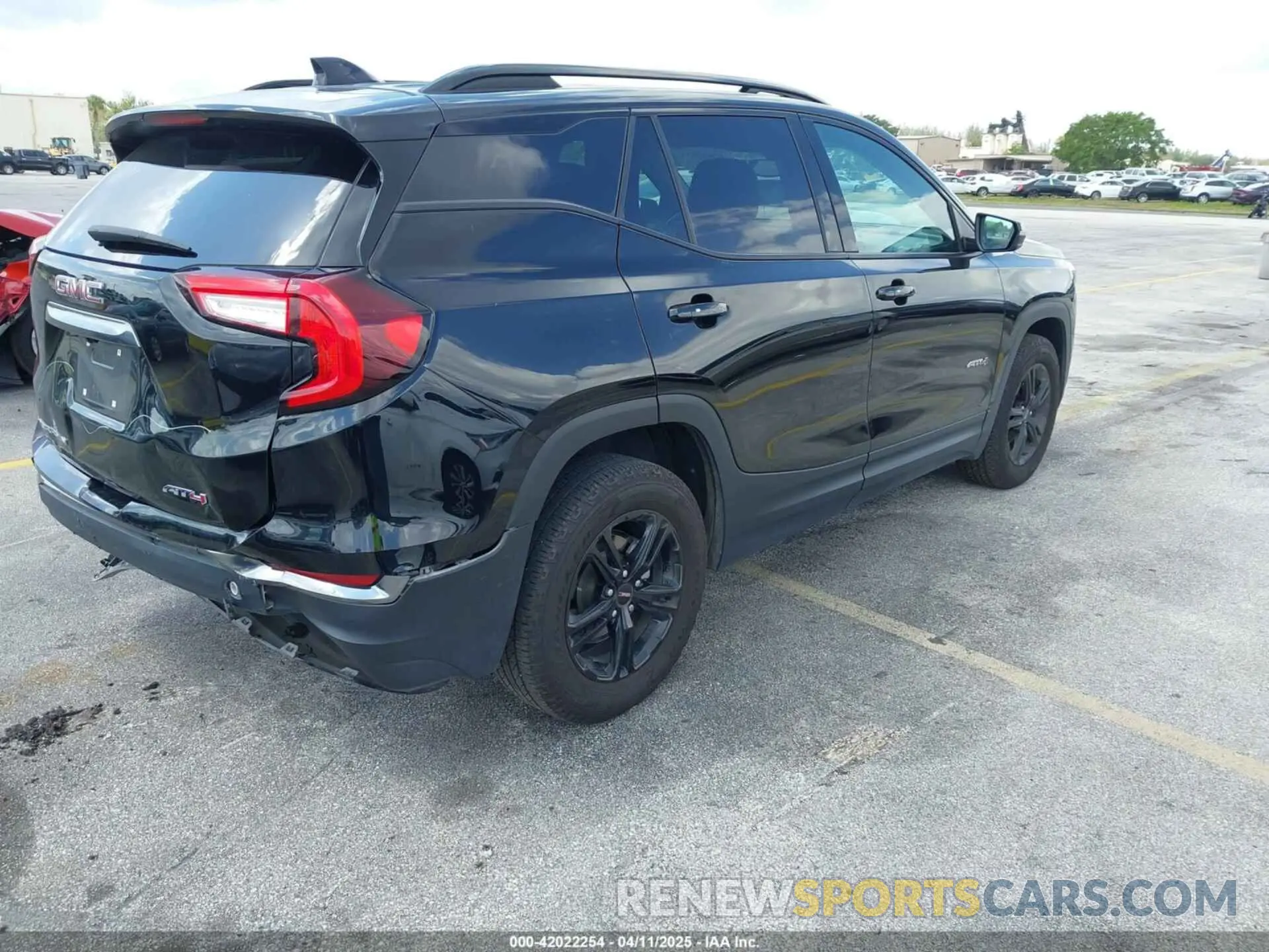 4 fotografías del automóvil dañado 3GKALYEG7PL250238 GMC TERRAIN 2023