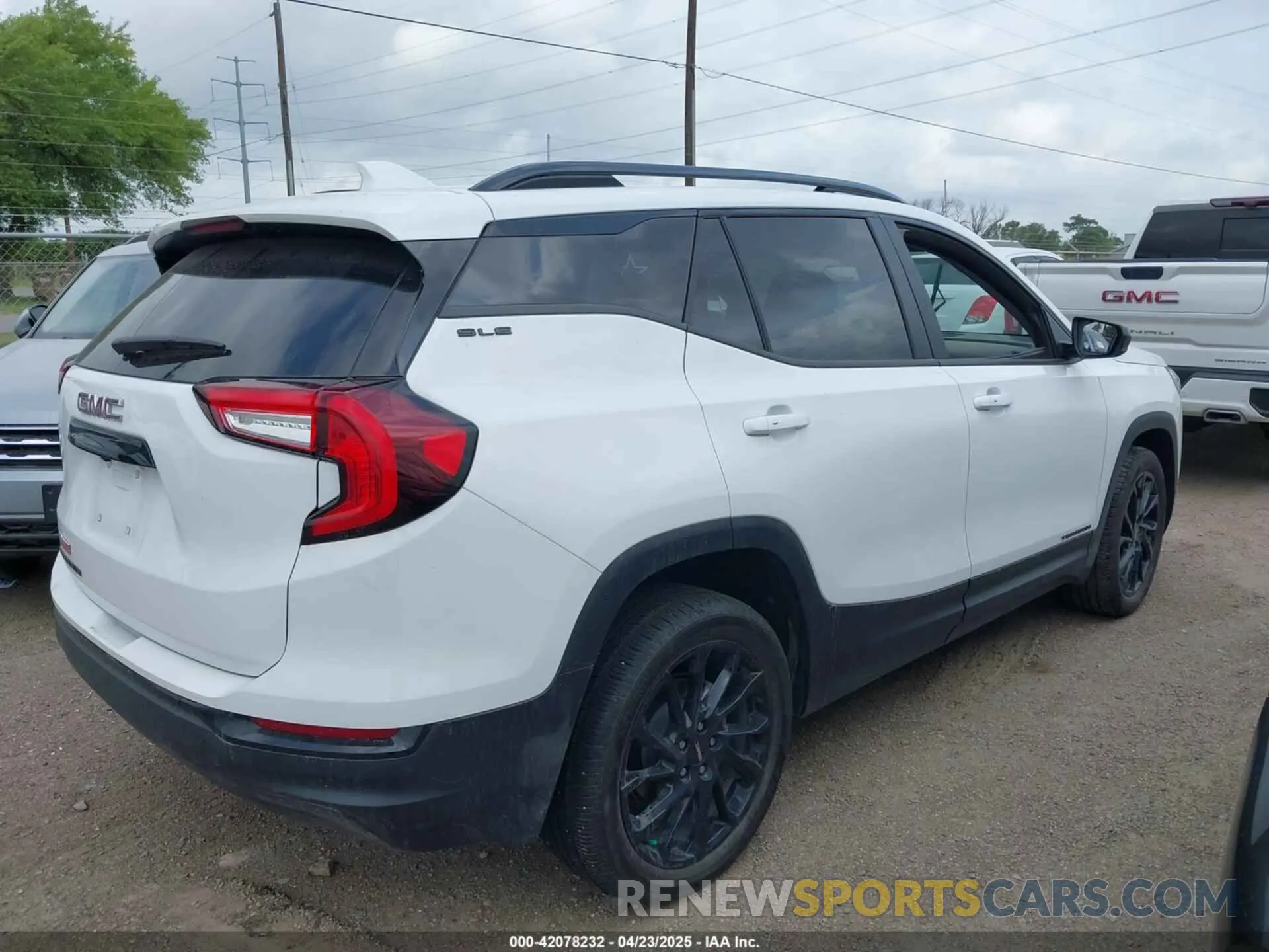 4 fotografías del automóvil dañado 3GKALMEG0RL298742 GMC TERRAIN 2024
