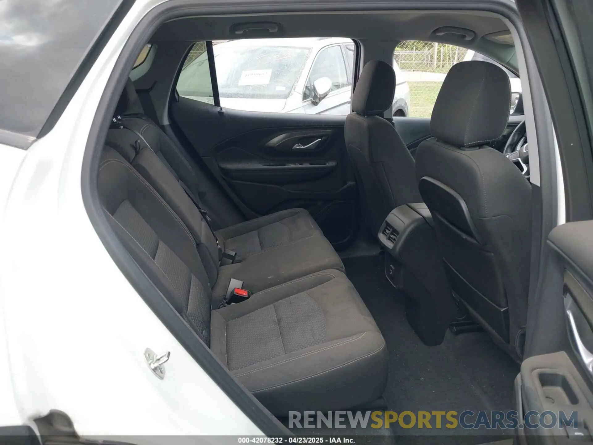 8 fotografías del automóvil dañado 3GKALMEG0RL298742 GMC TERRAIN 2024