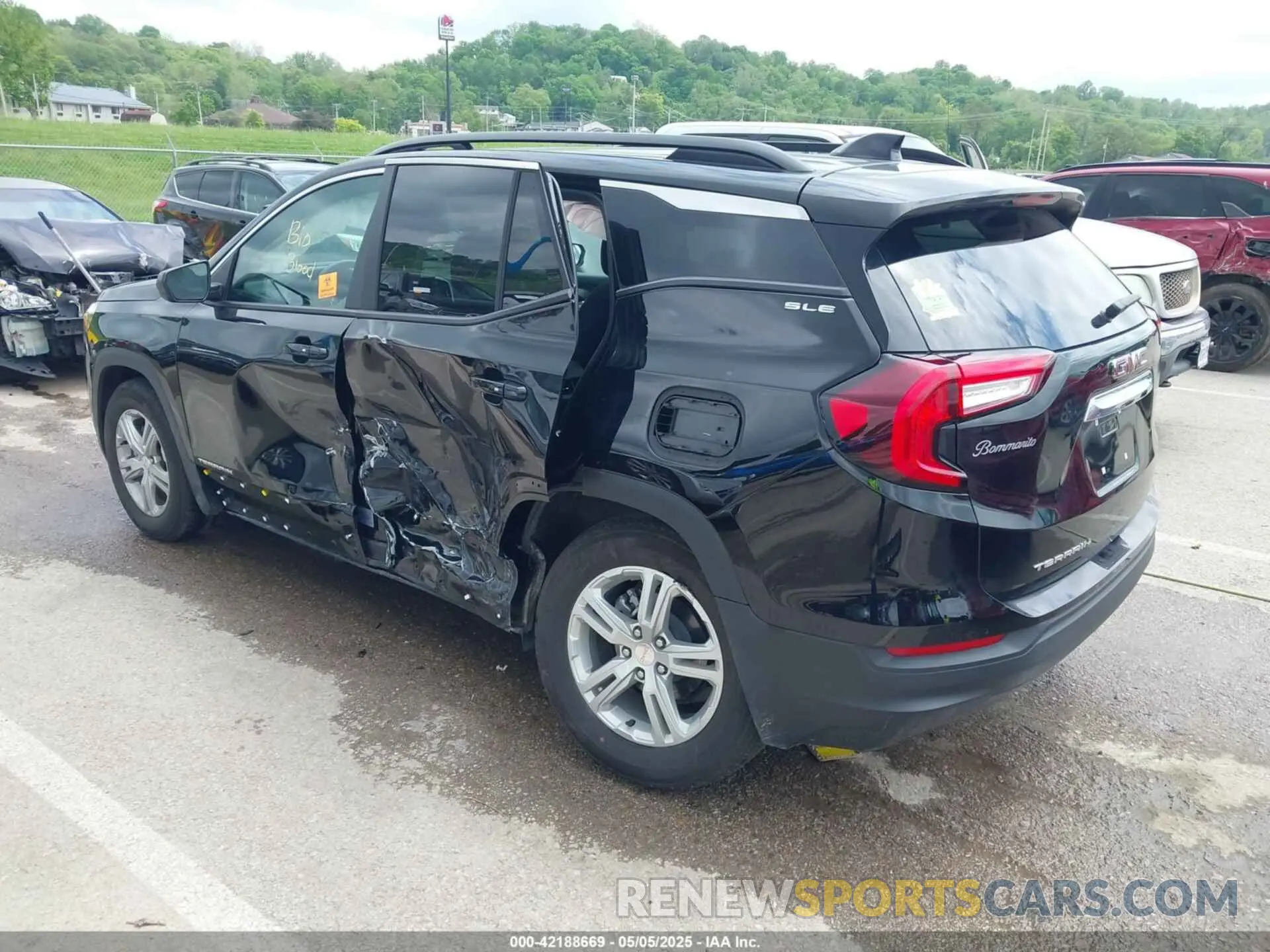 3 fotografías del automóvil dañado 3GKALMEG0RL400735 GMC TERRAIN 2024
