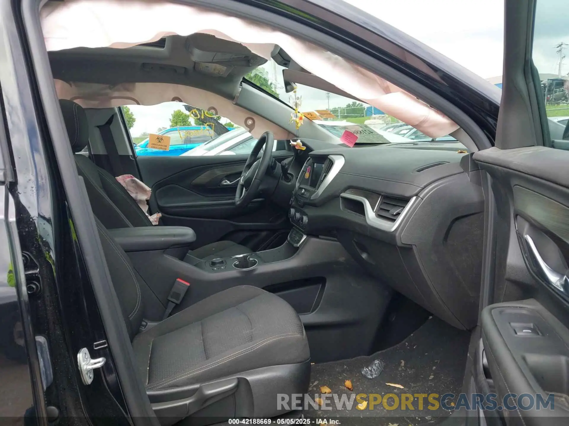 5 fotografías del automóvil dañado 3GKALMEG0RL400735 GMC TERRAIN 2024