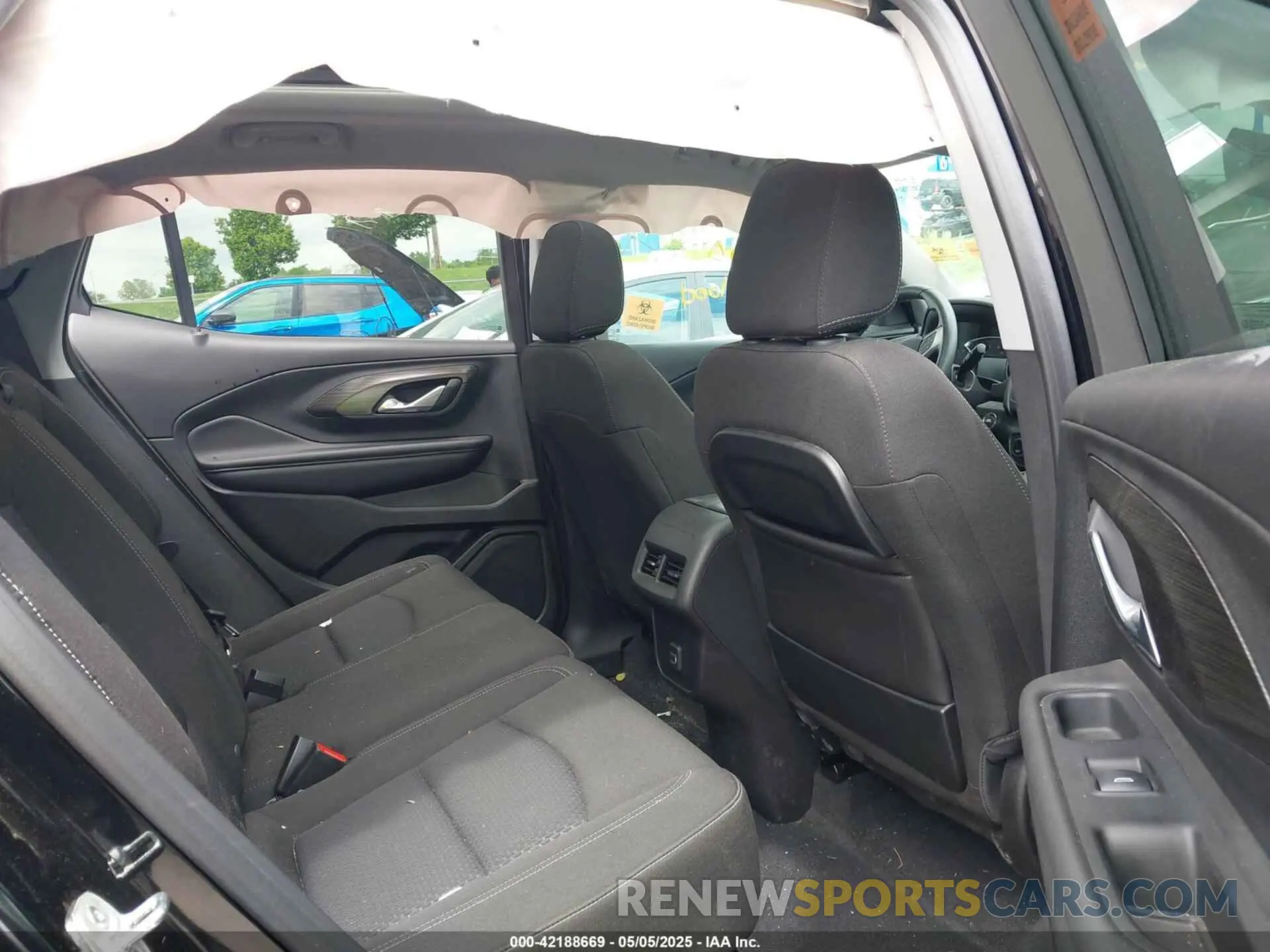 8 fotografías del automóvil dañado 3GKALMEG0RL400735 GMC TERRAIN 2024