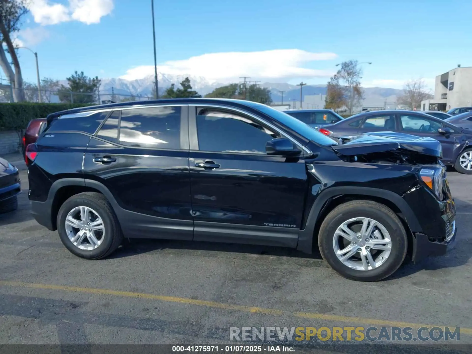 13 fotografías del automóvil dañado 3GKALMEG2RL375353 GMC TERRAIN 2024
