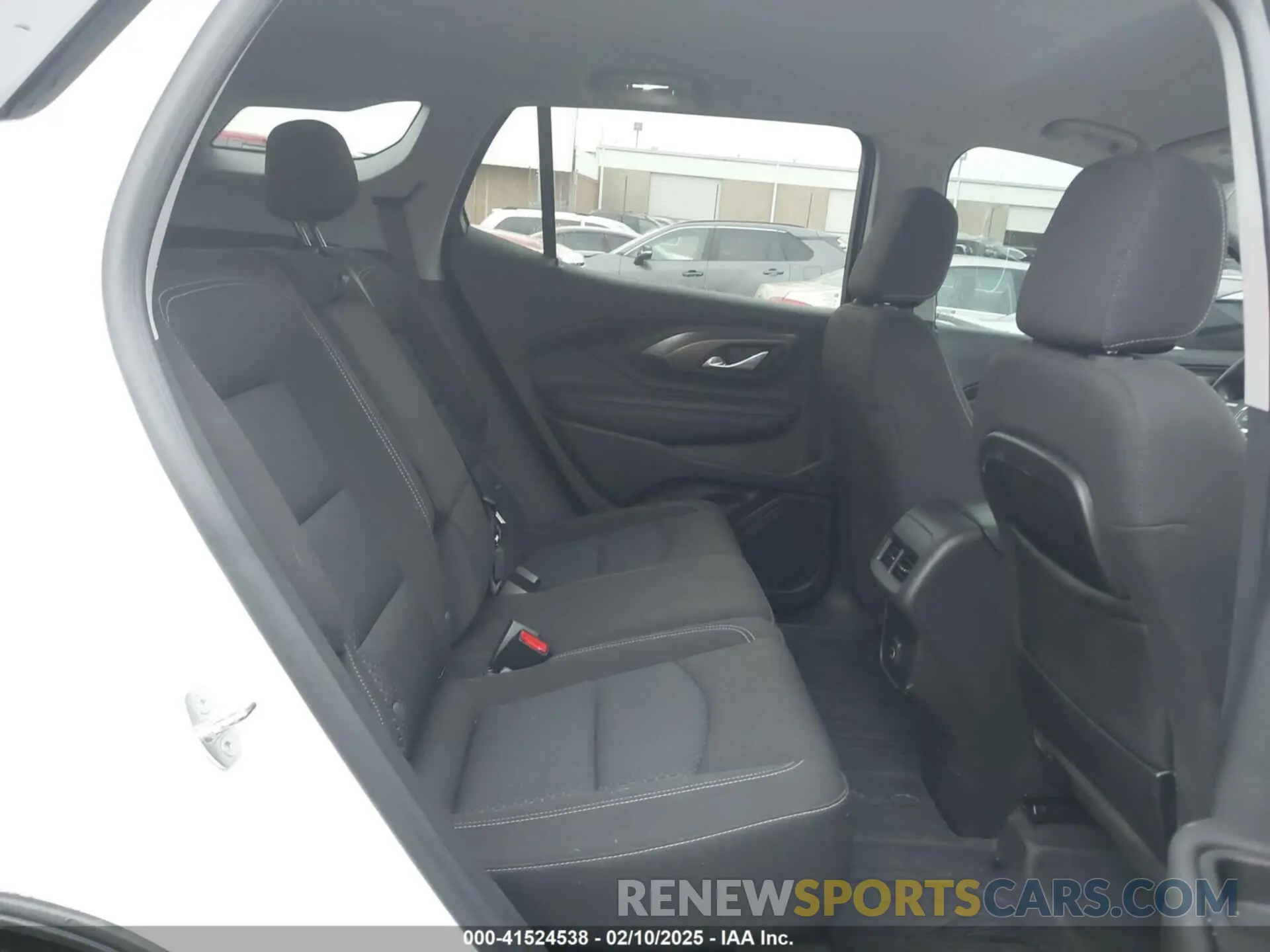 8 fotografías del automóvil dañado 3GKALMEG3RL114426 GMC TERRAIN 2024