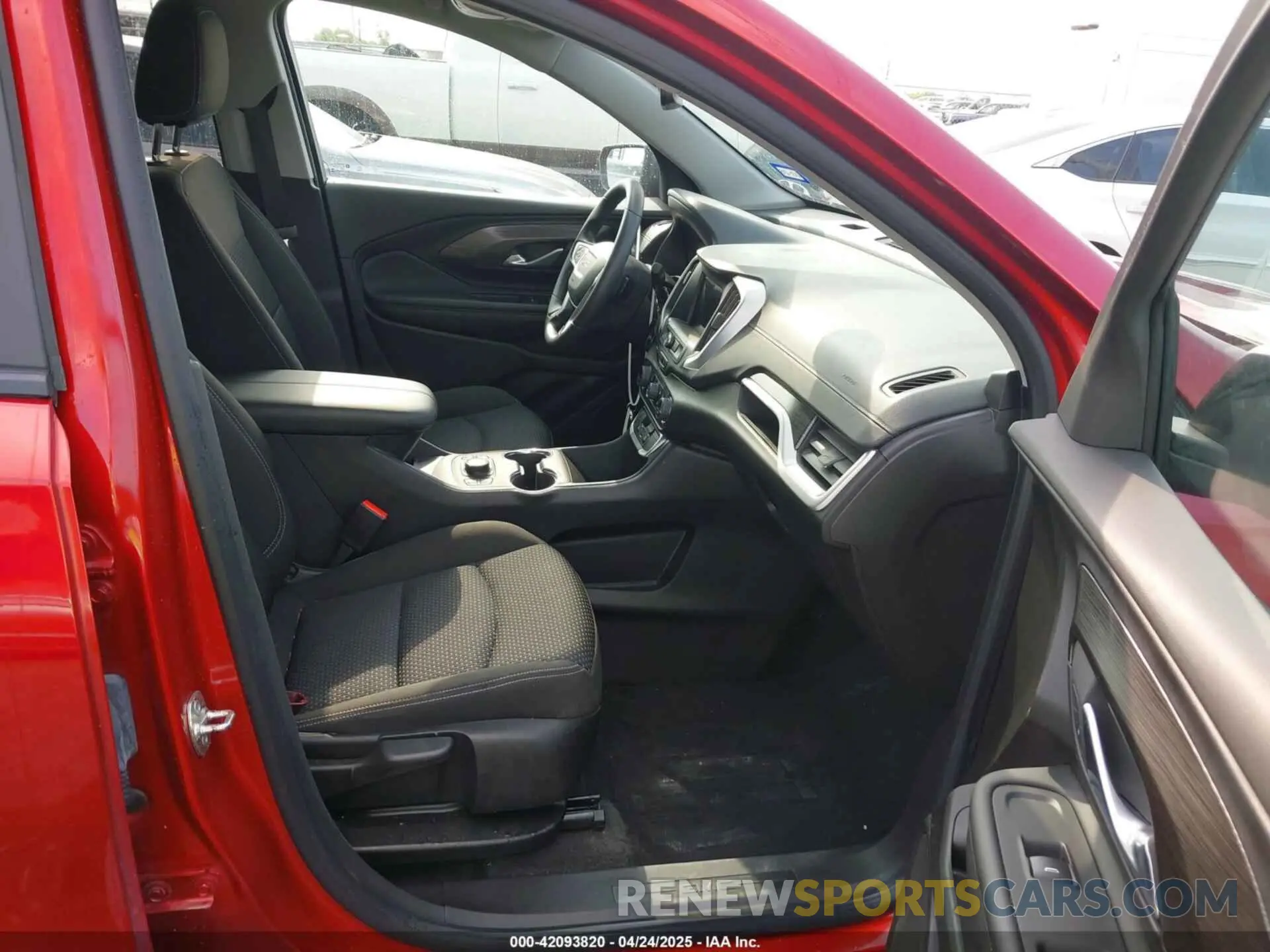 5 fotografías del automóvil dañado 3GKALMEG3RL278680 GMC TERRAIN 2024