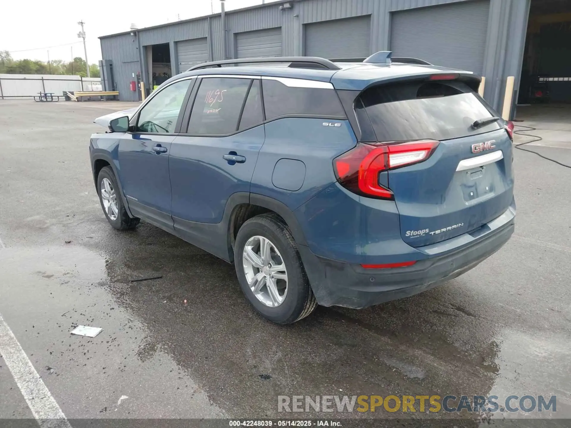 2 fotografías del automóvil dañado 3GKALMEG4RL249642 GMC TERRAIN 2024