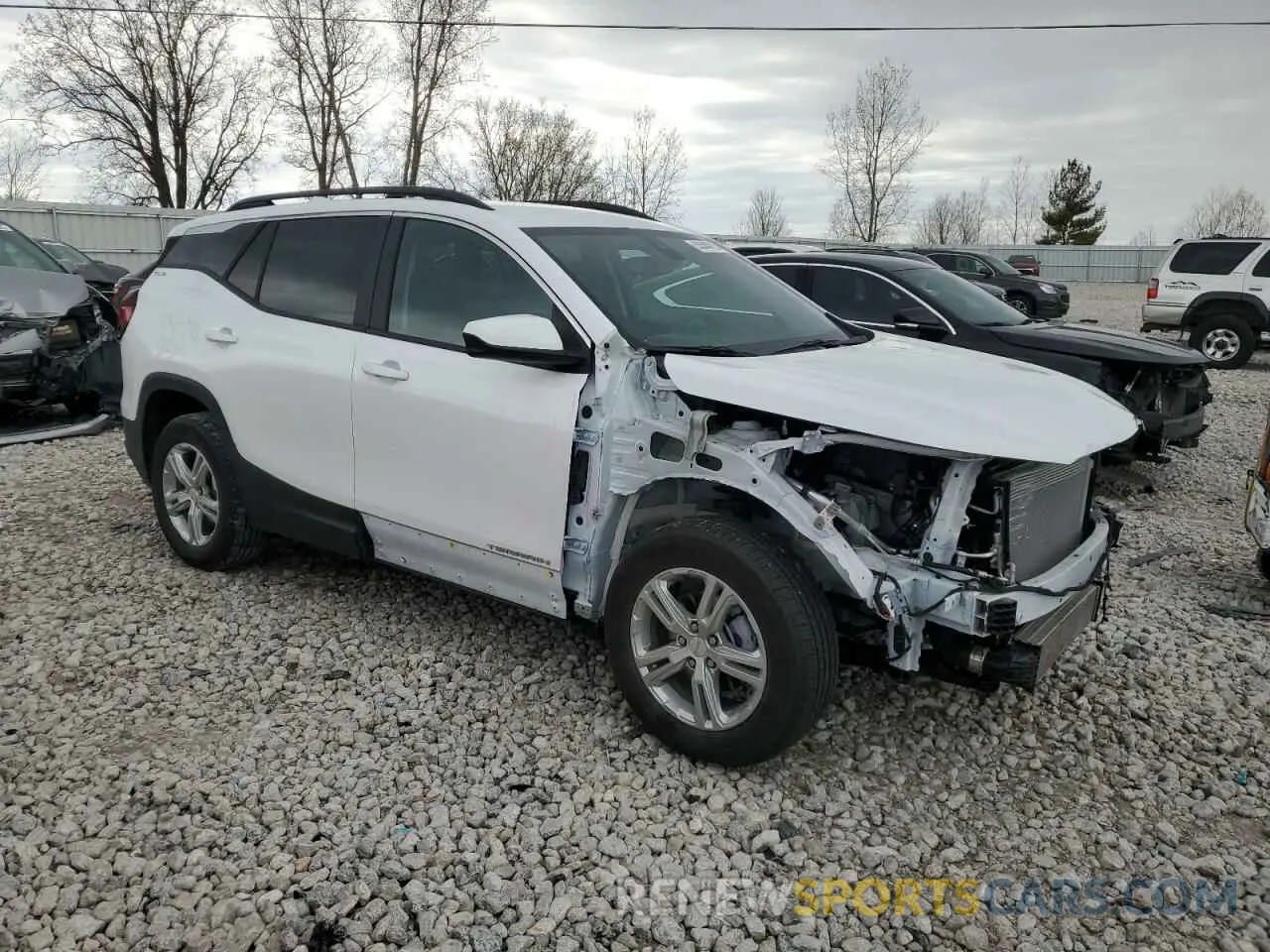 4 fotografías del automóvil dañado 3GKALMEG4RL332729 GMC TERRAIN 2024