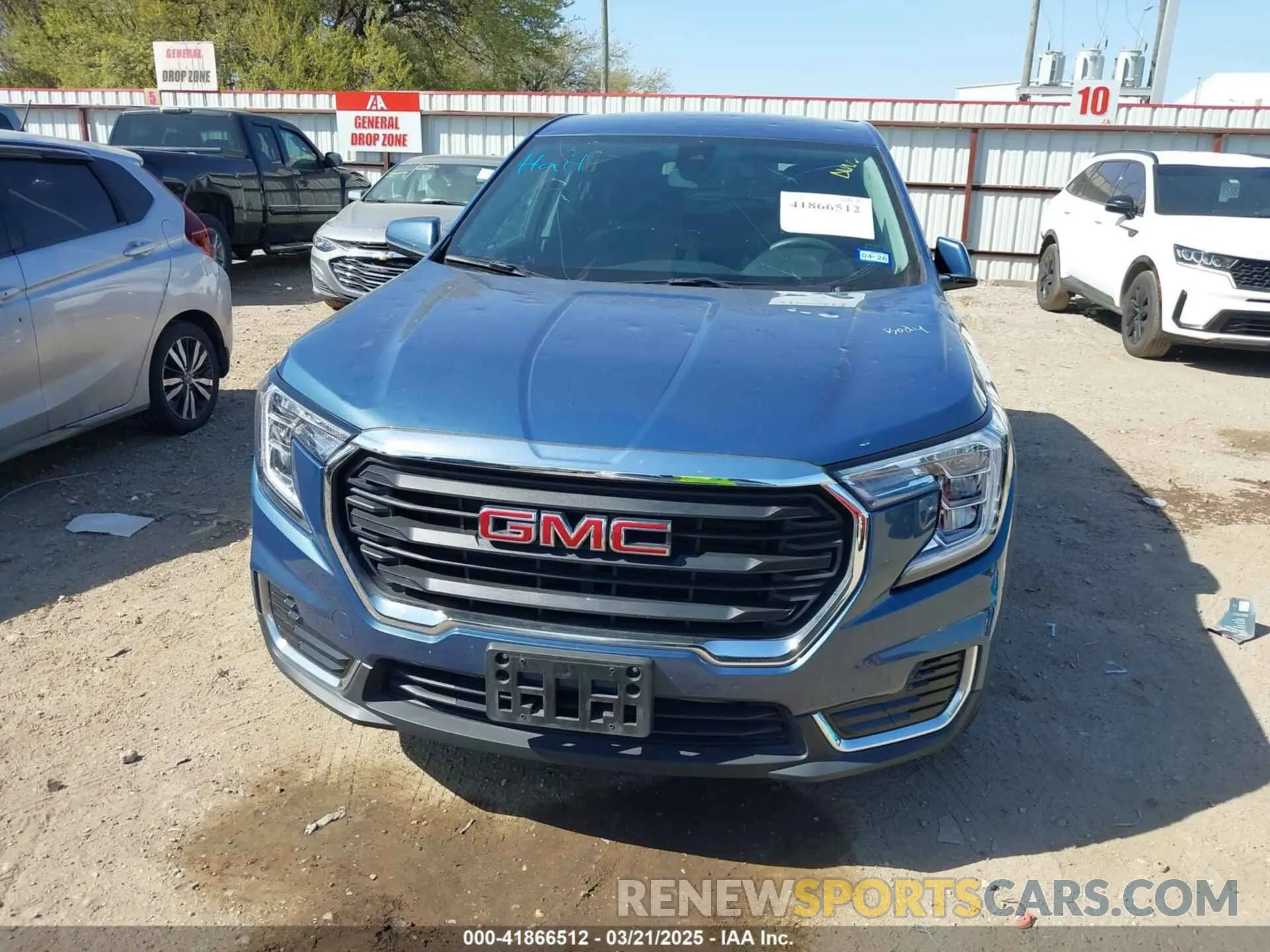 12 fotografías del automóvil dañado 3GKALMEG4RL338241 GMC TERRAIN 2024