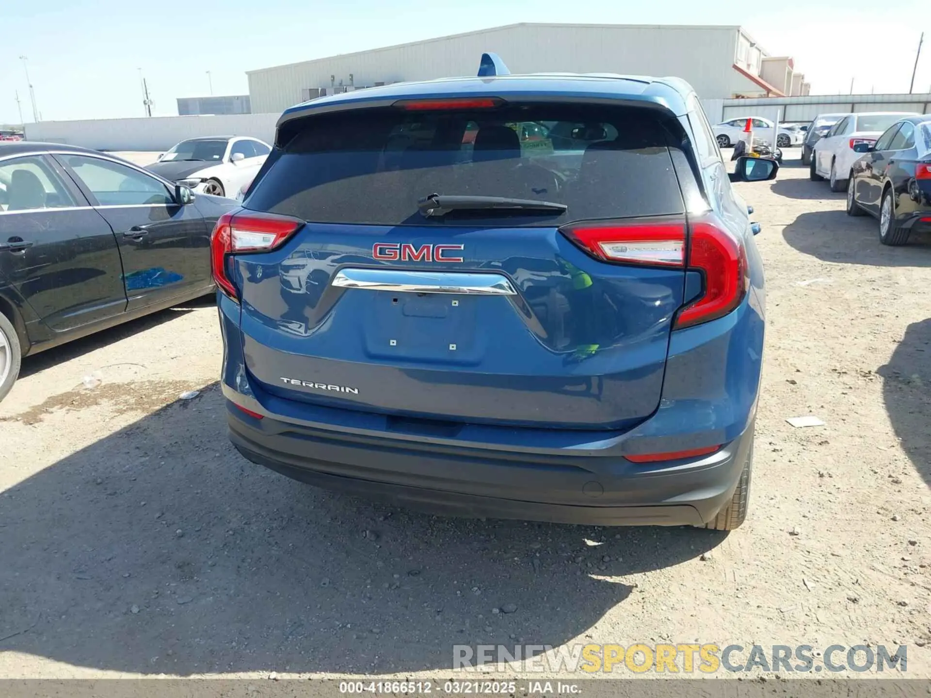 16 fotografías del automóvil dañado 3GKALMEG4RL338241 GMC TERRAIN 2024