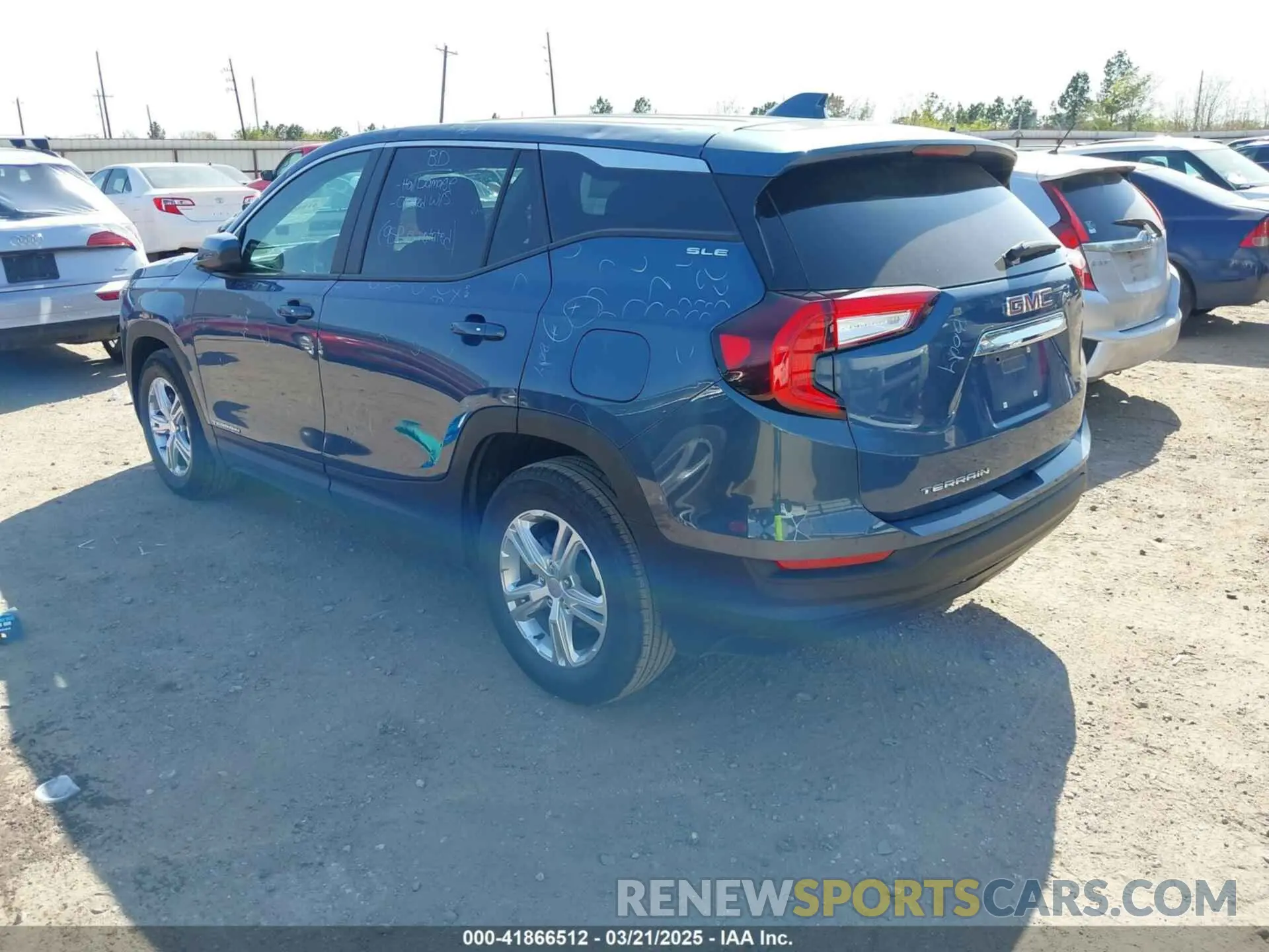 3 fotografías del automóvil dañado 3GKALMEG4RL338241 GMC TERRAIN 2024