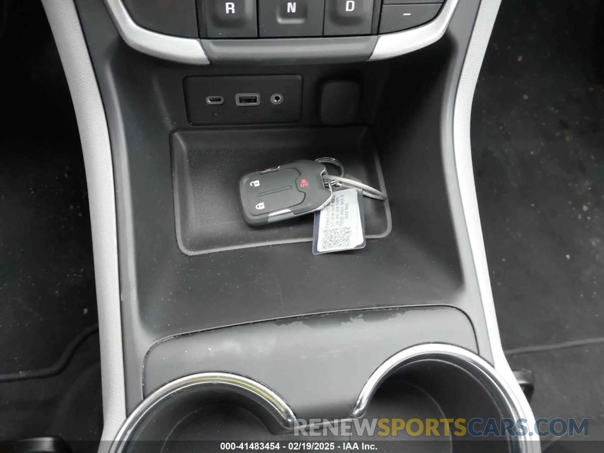 11 fotografías del automóvil dañado 3GKALMEG4RL373894 GMC TERRAIN 2024