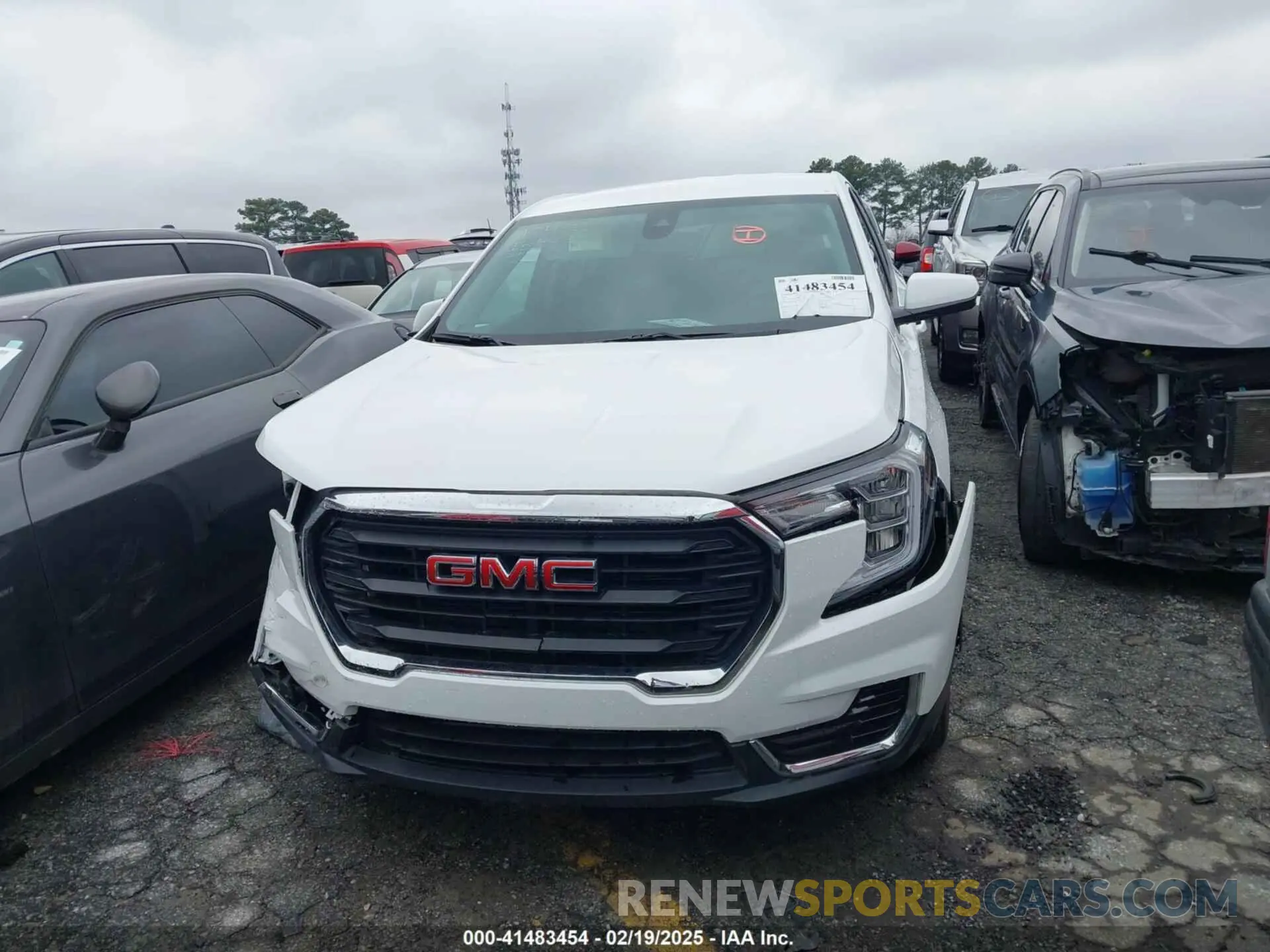 12 fotografías del automóvil dañado 3GKALMEG4RL373894 GMC TERRAIN 2024