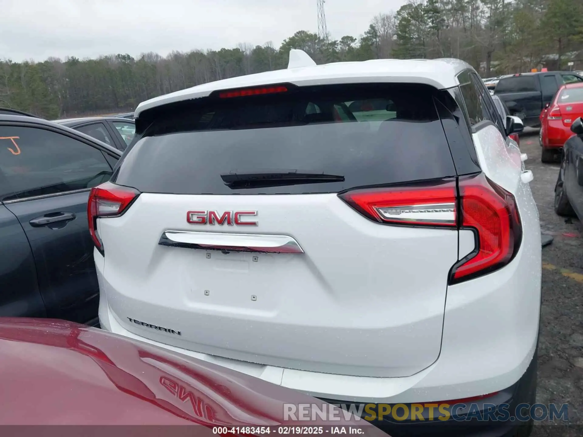 16 fotografías del automóvil dañado 3GKALMEG4RL373894 GMC TERRAIN 2024